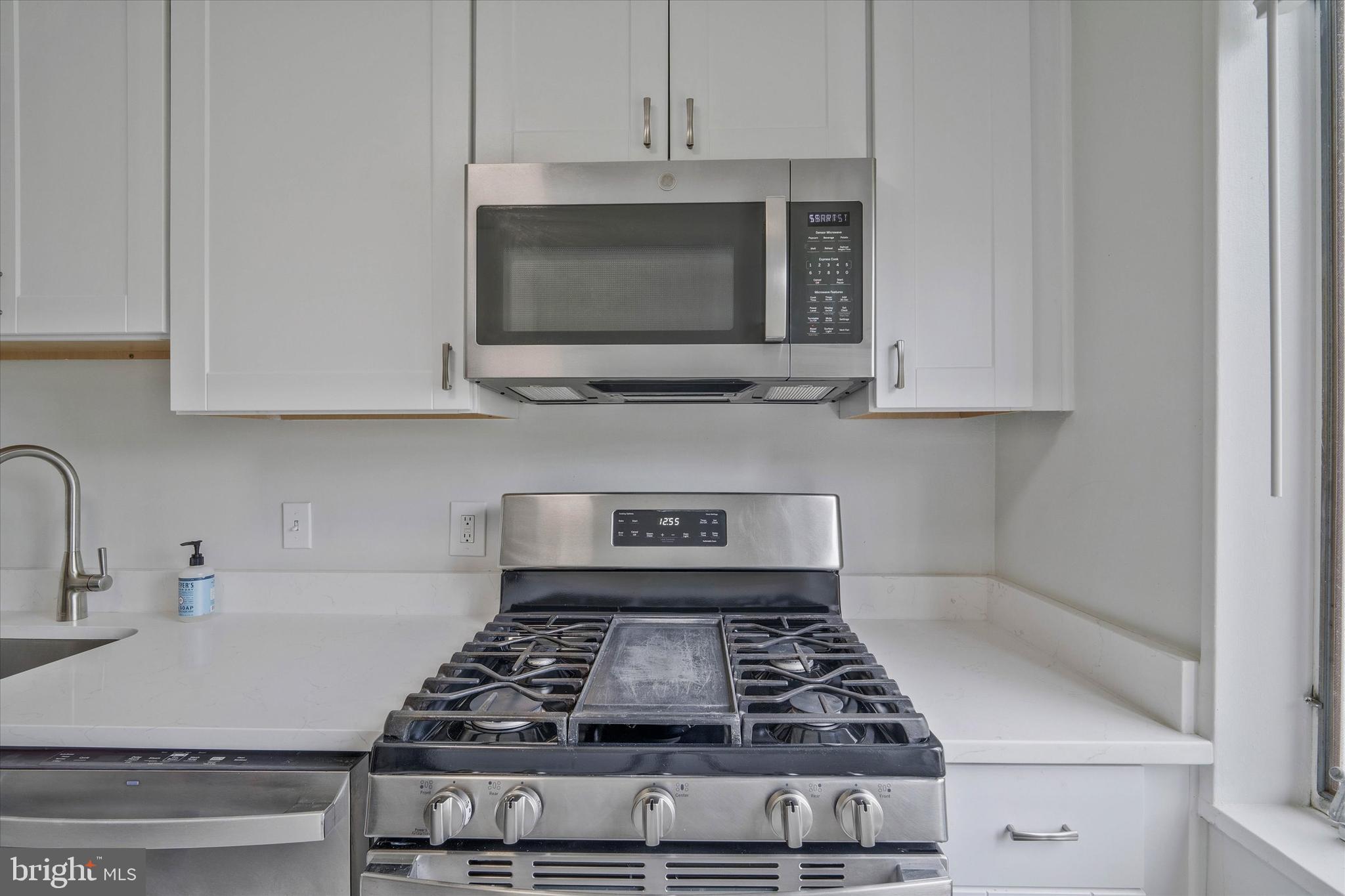 KENWOOD PLACE - Residential