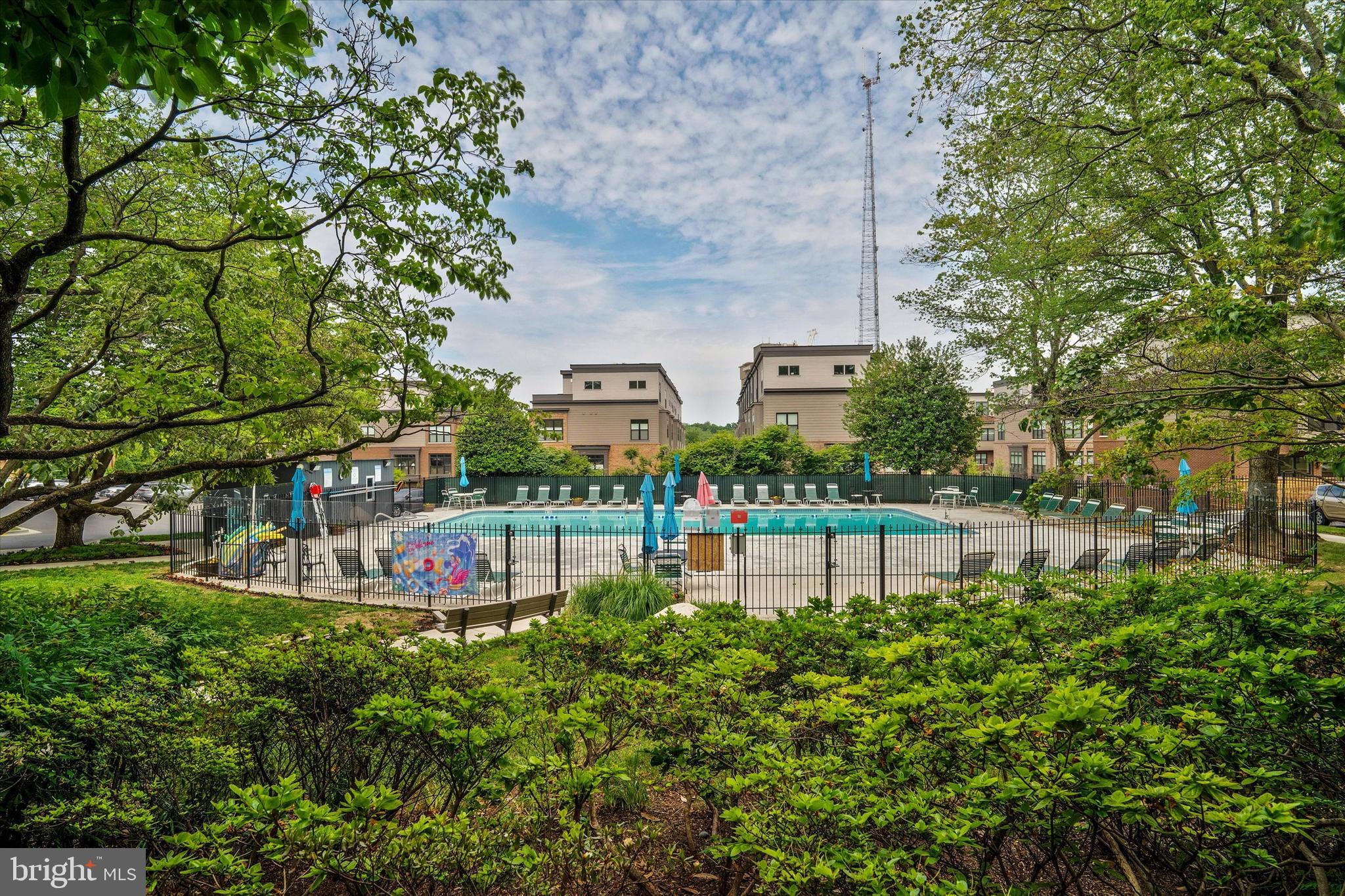 KENWOOD PLACE - Residential