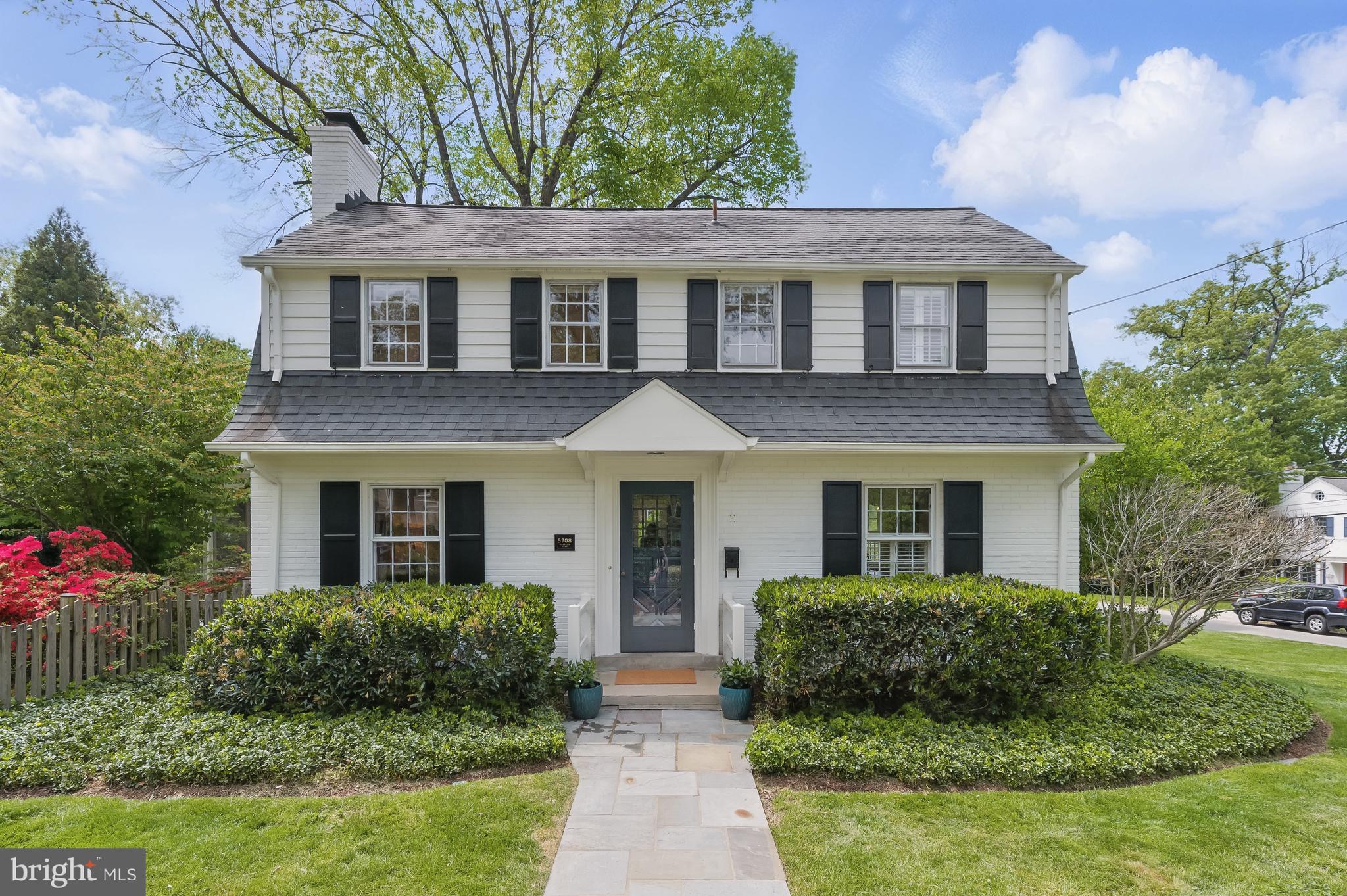 WOODACRES - Residential