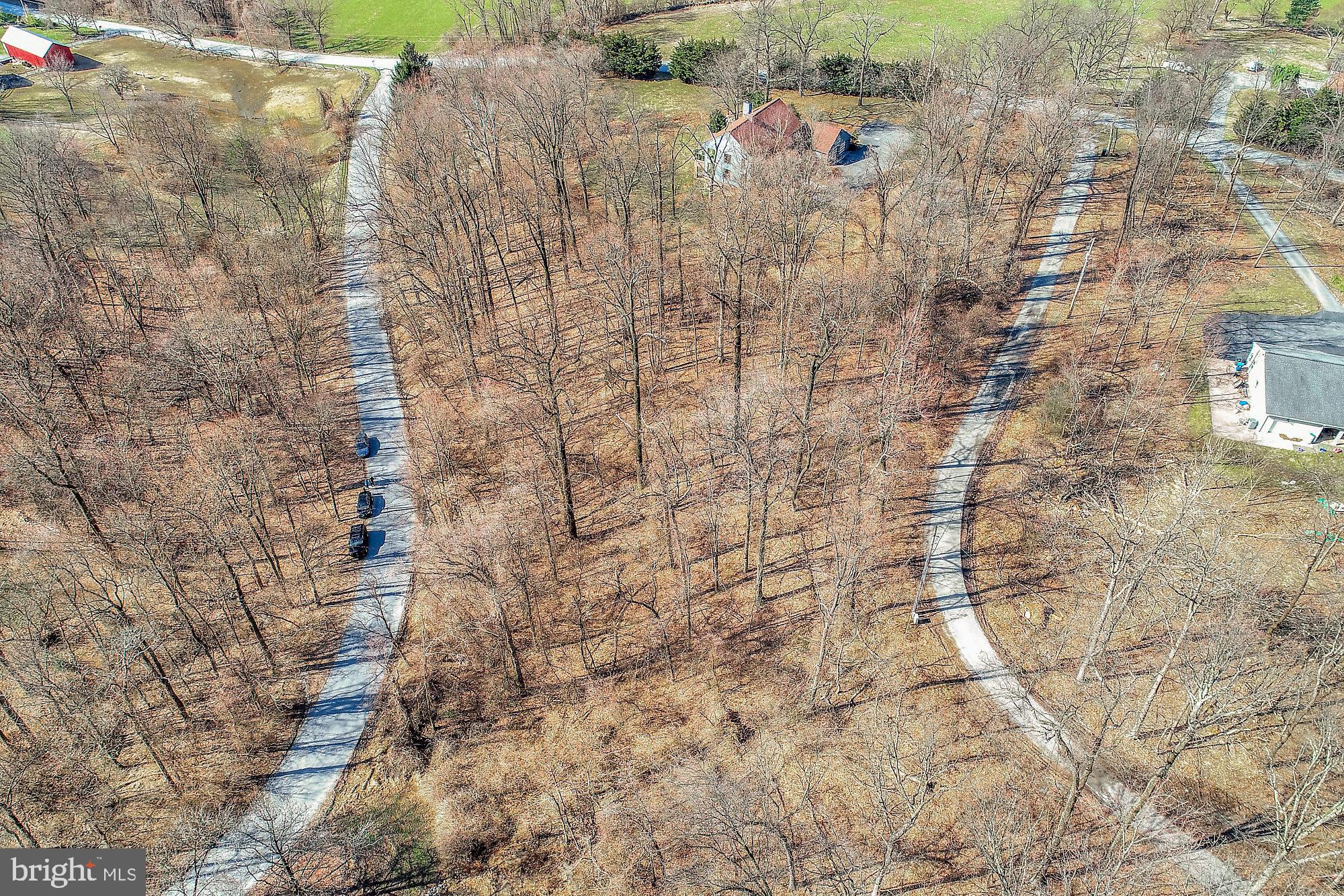 DEER HILL ESTATES - Land