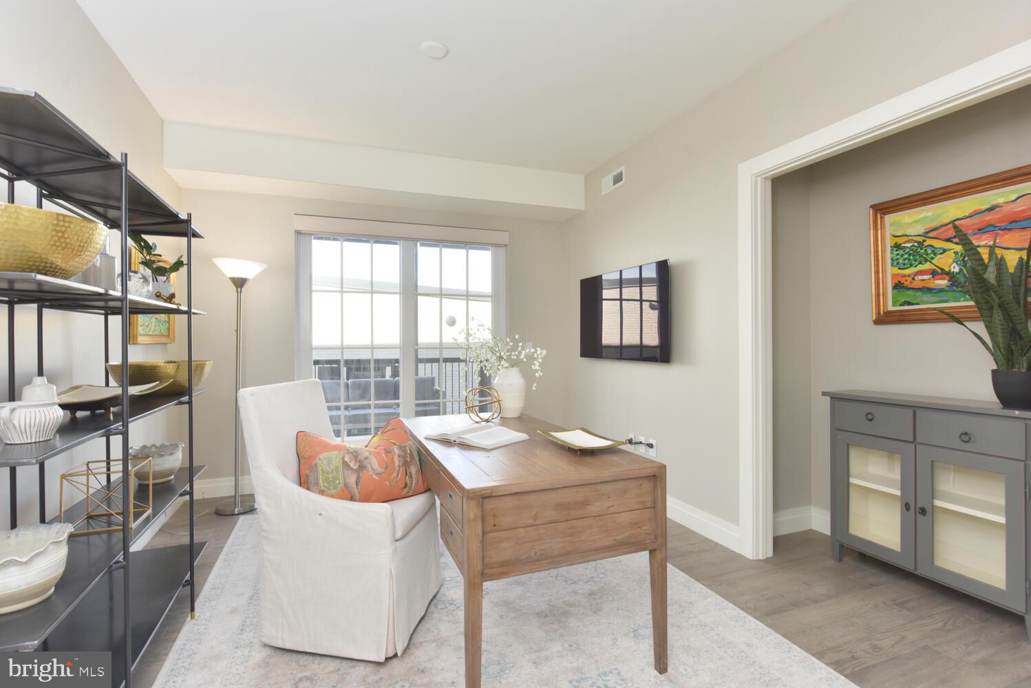 OLD TOWN ALEXANDRIA - Residential