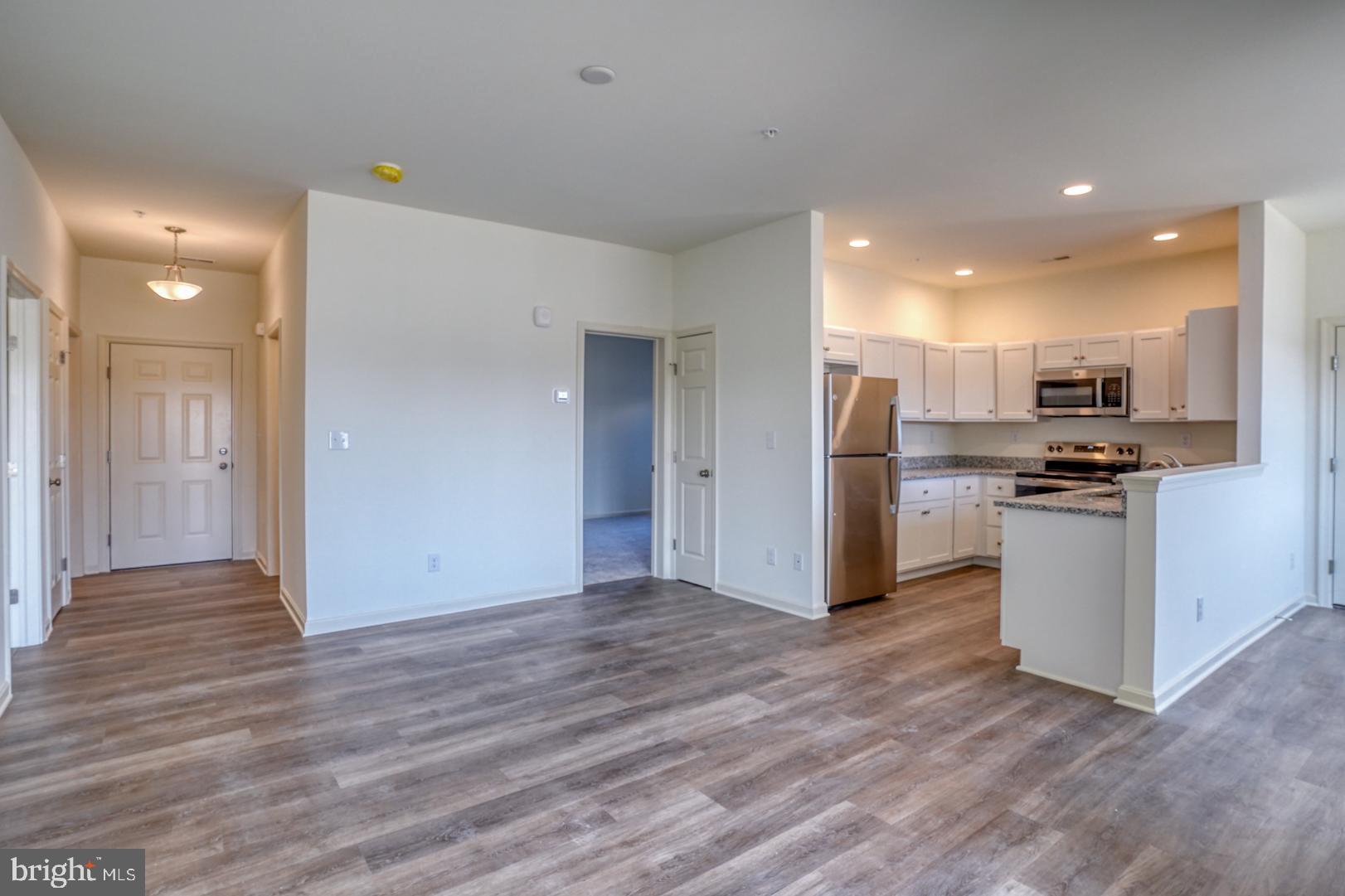 HEARTHSTONE MANOR - Residential