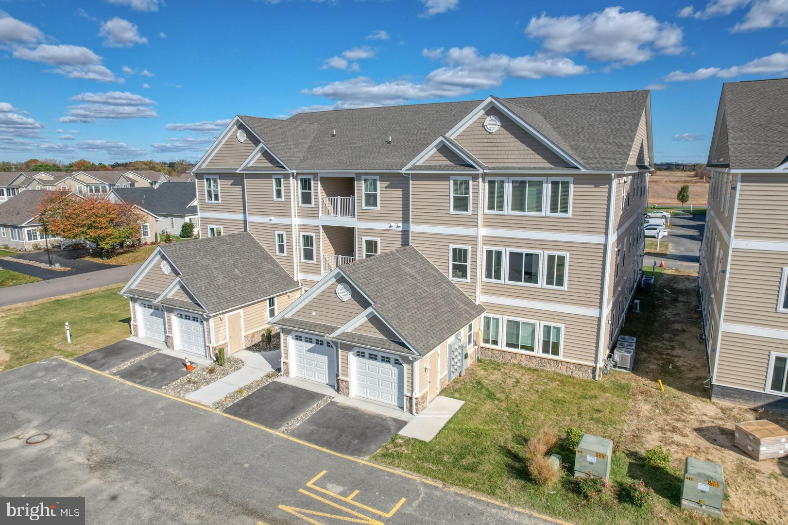 HEARTHSTONE MANOR - Residential