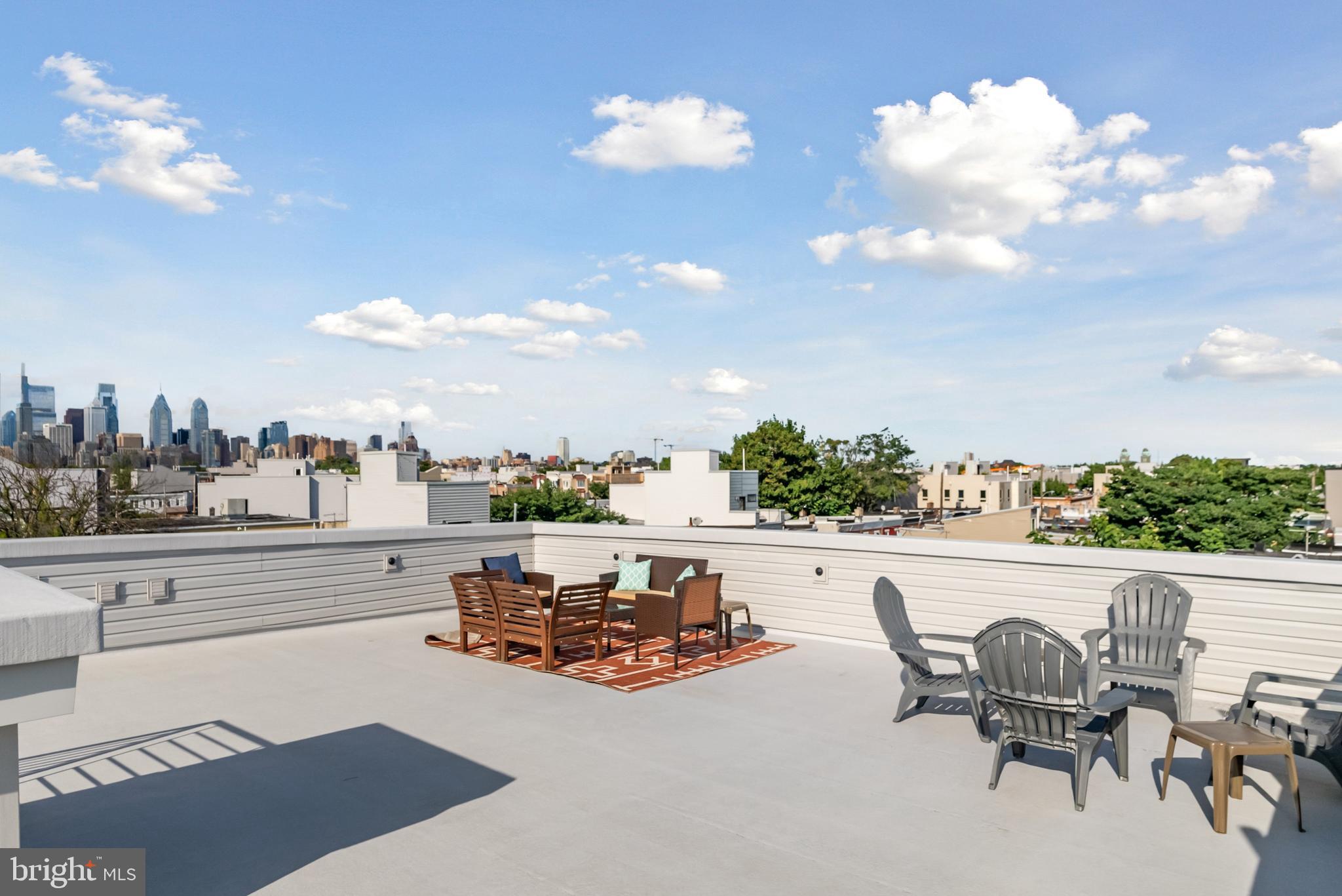 POINT BREEZE - Commercial Sale