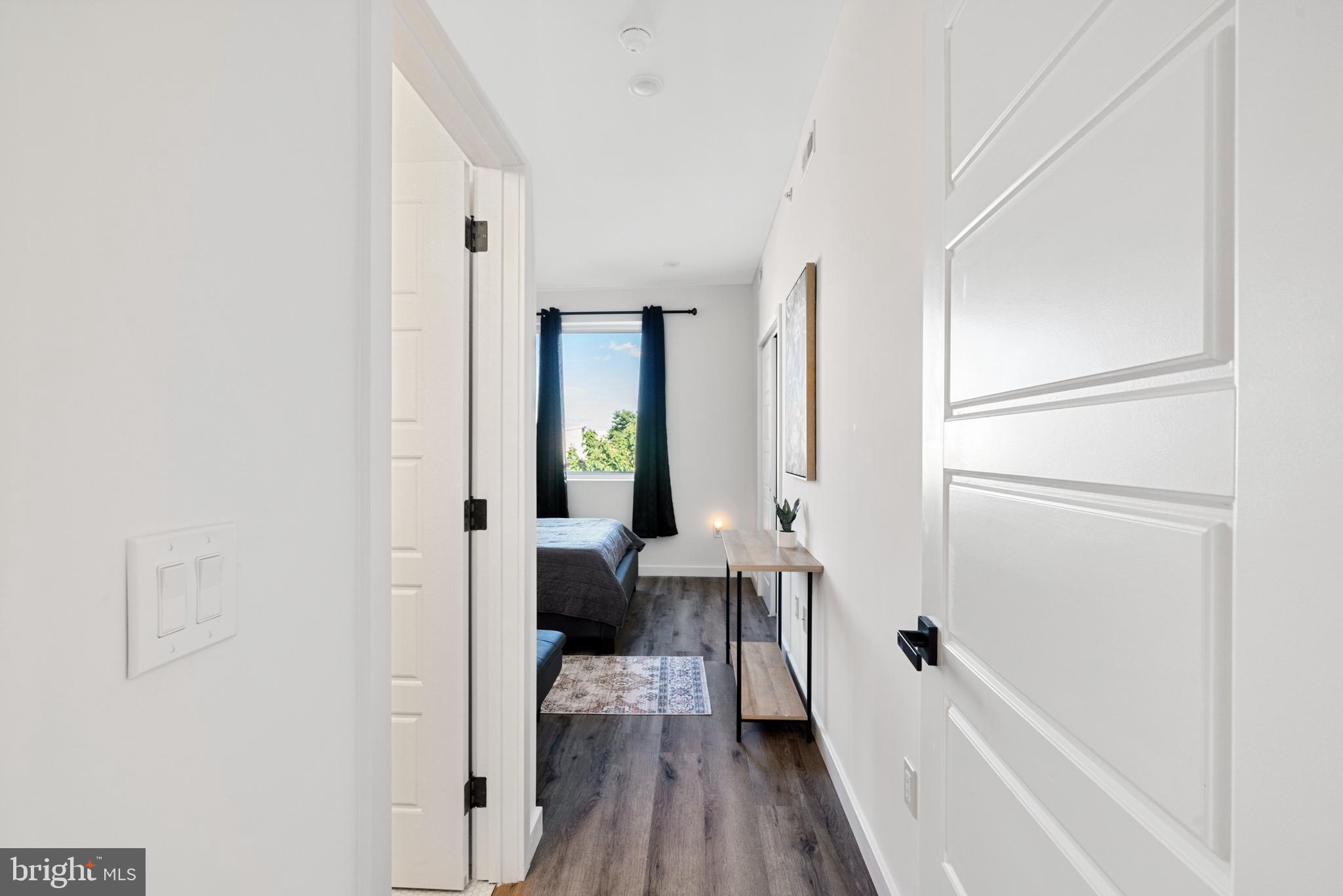 POINT BREEZE - Commercial Sale
