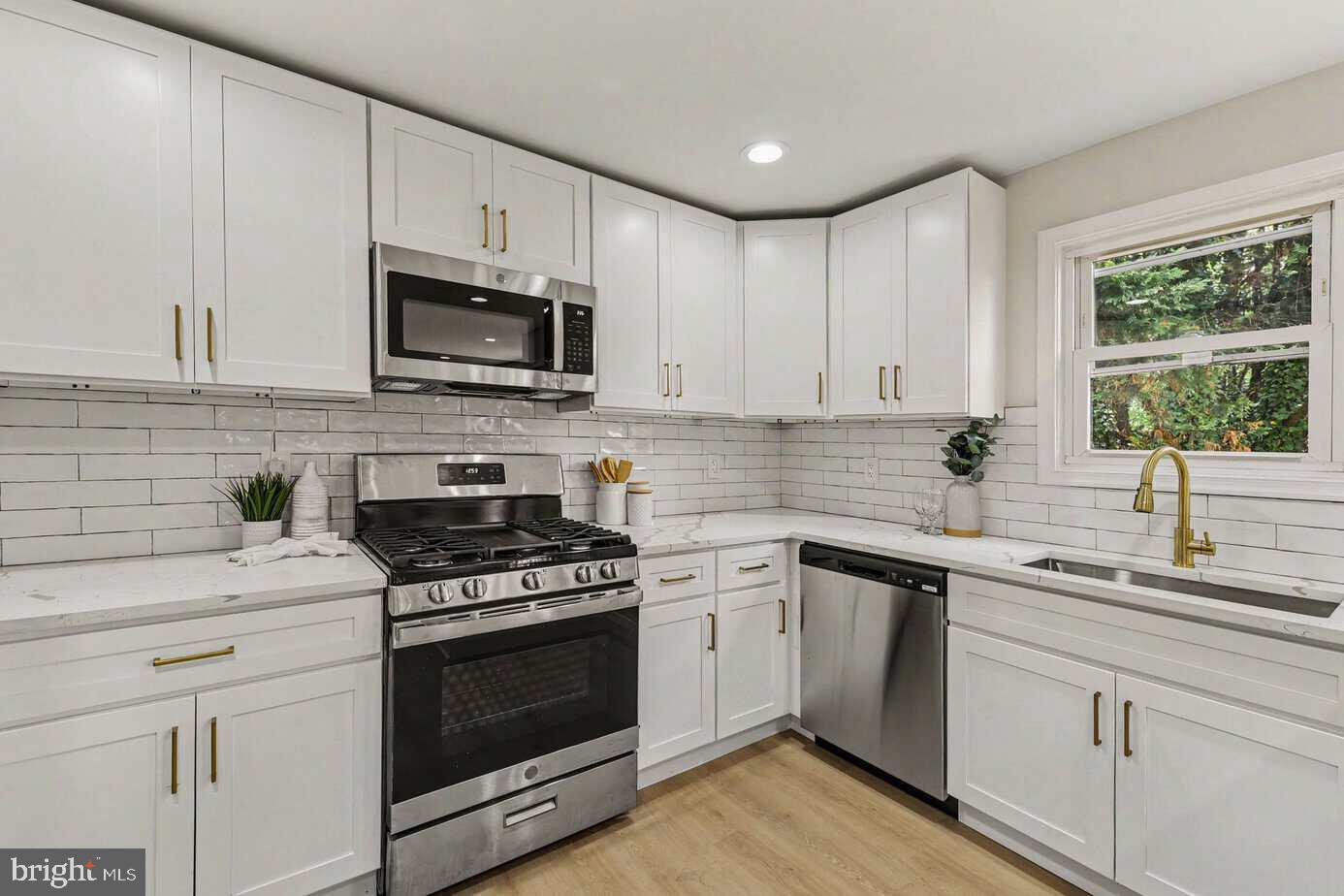HAMILTON HEIGHTS - Residential