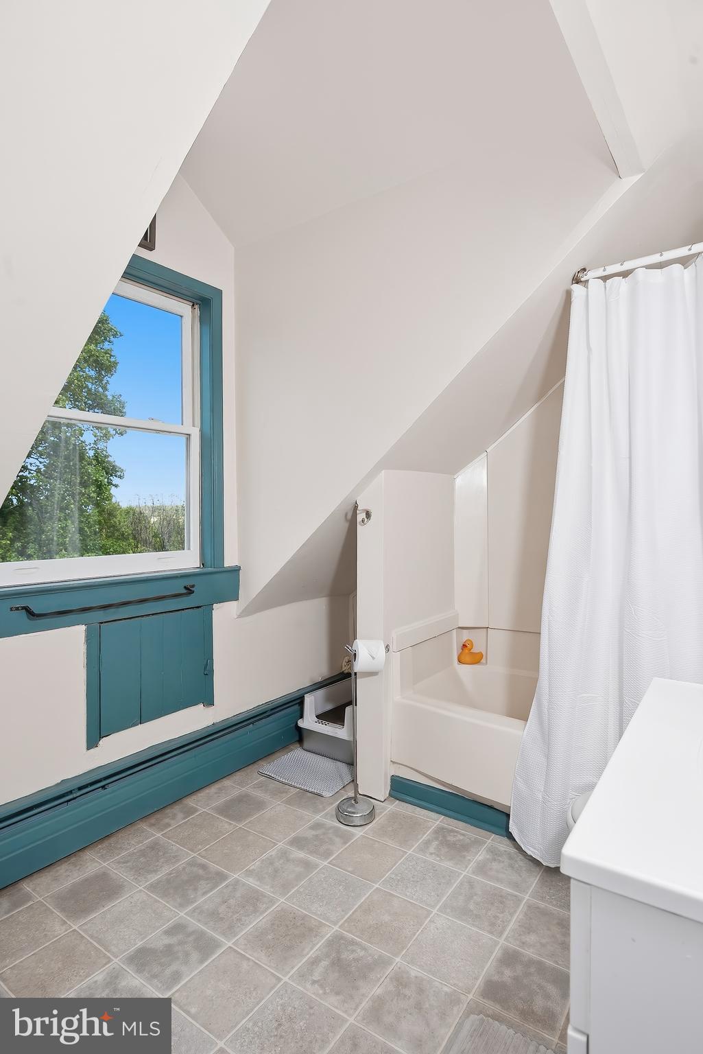 TOLCHESTER - Residential