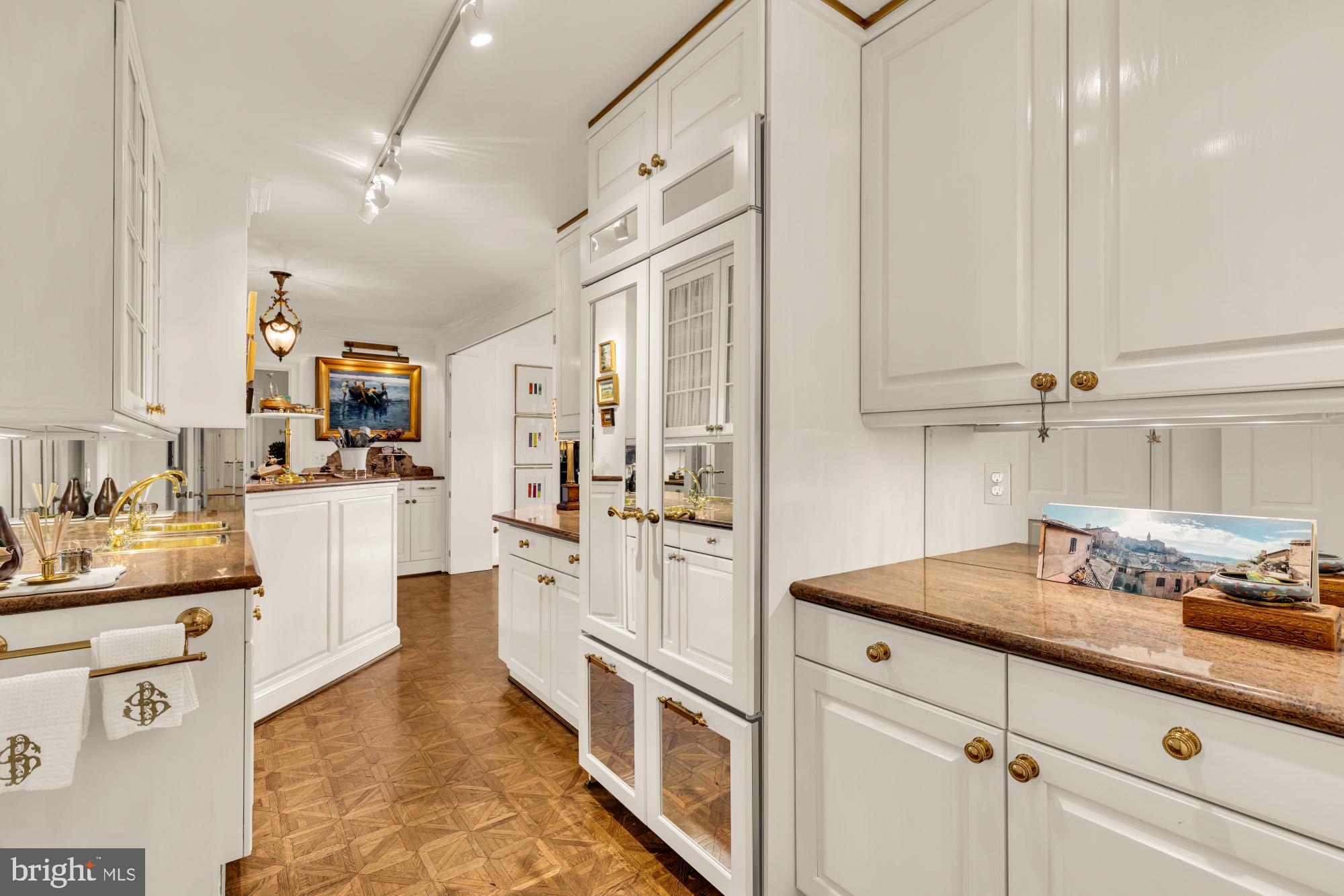 ALEXANDRIA HOUSE - Residential