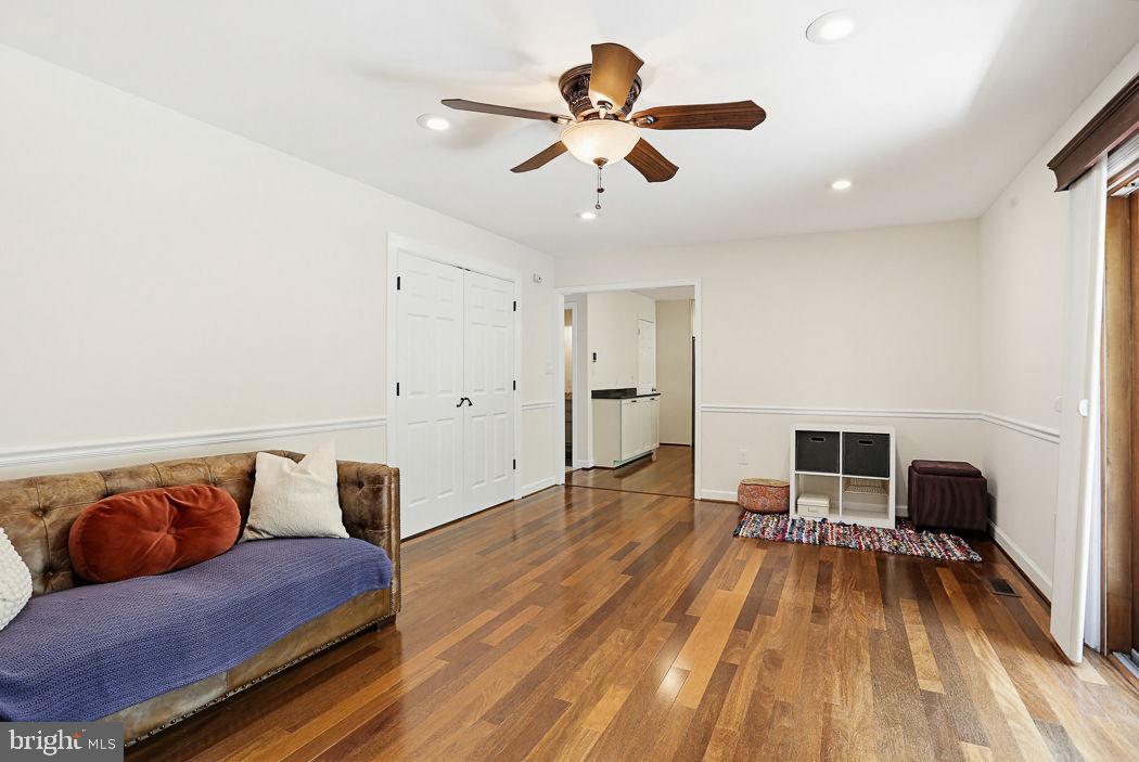 WATTS BRANCH MEADOWS - Residential