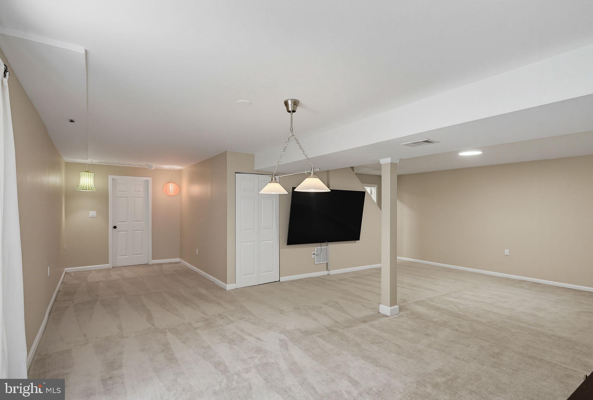 WATTS BRANCH MEADOWS - Residential