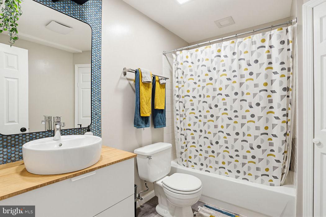 WATTS BRANCH MEADOWS - Residential