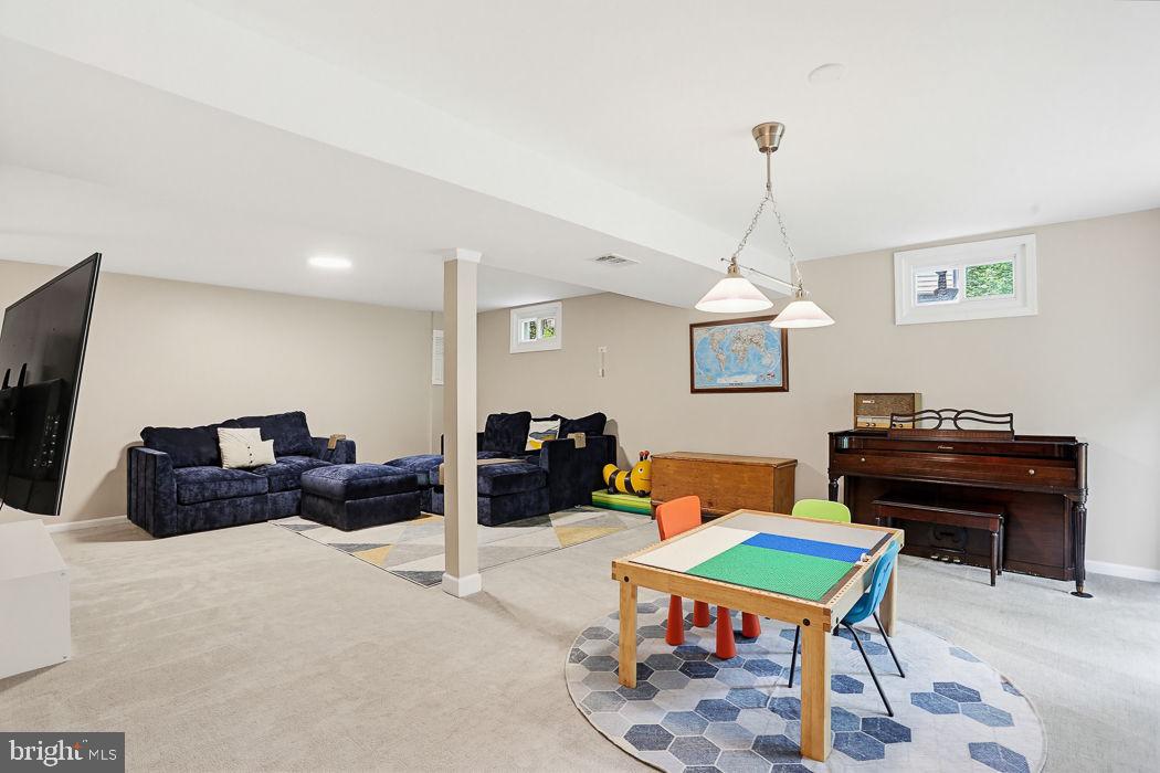 WATTS BRANCH MEADOWS - Residential