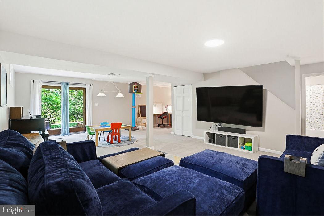 WATTS BRANCH MEADOWS - Residential