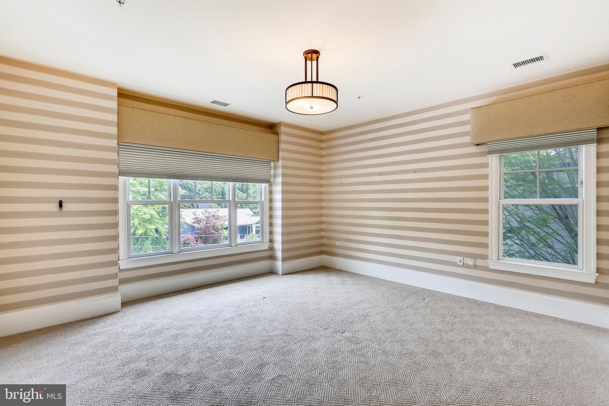 COLUMBIA FOREST - Residential