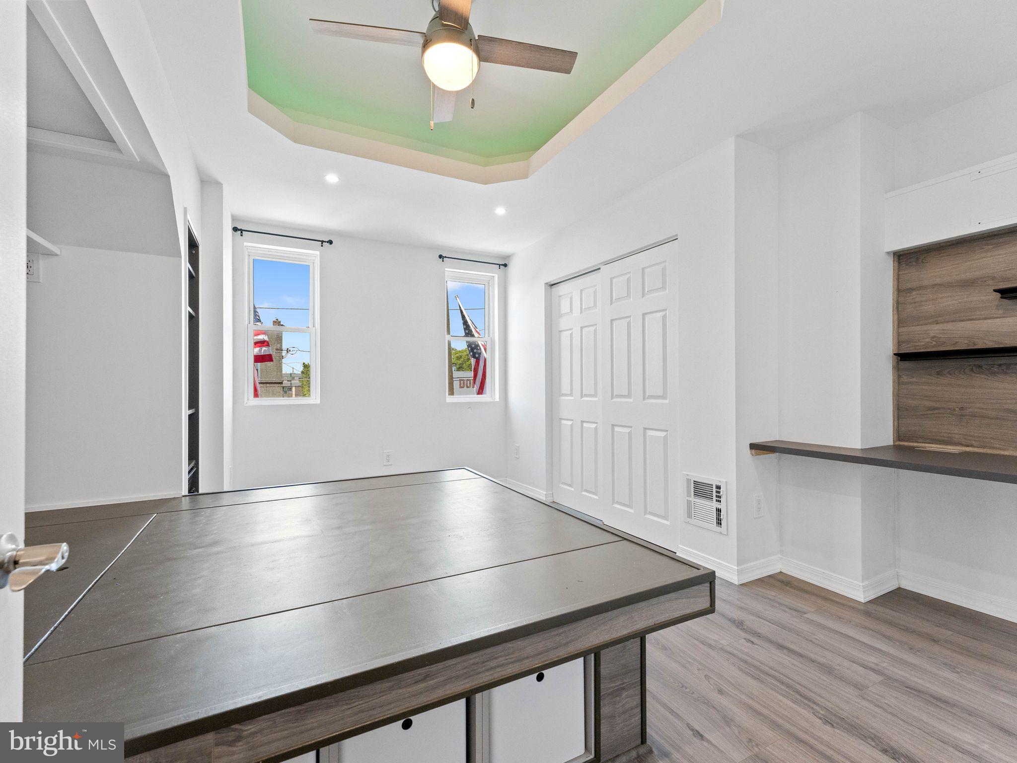 BRIDESBURG - Residential