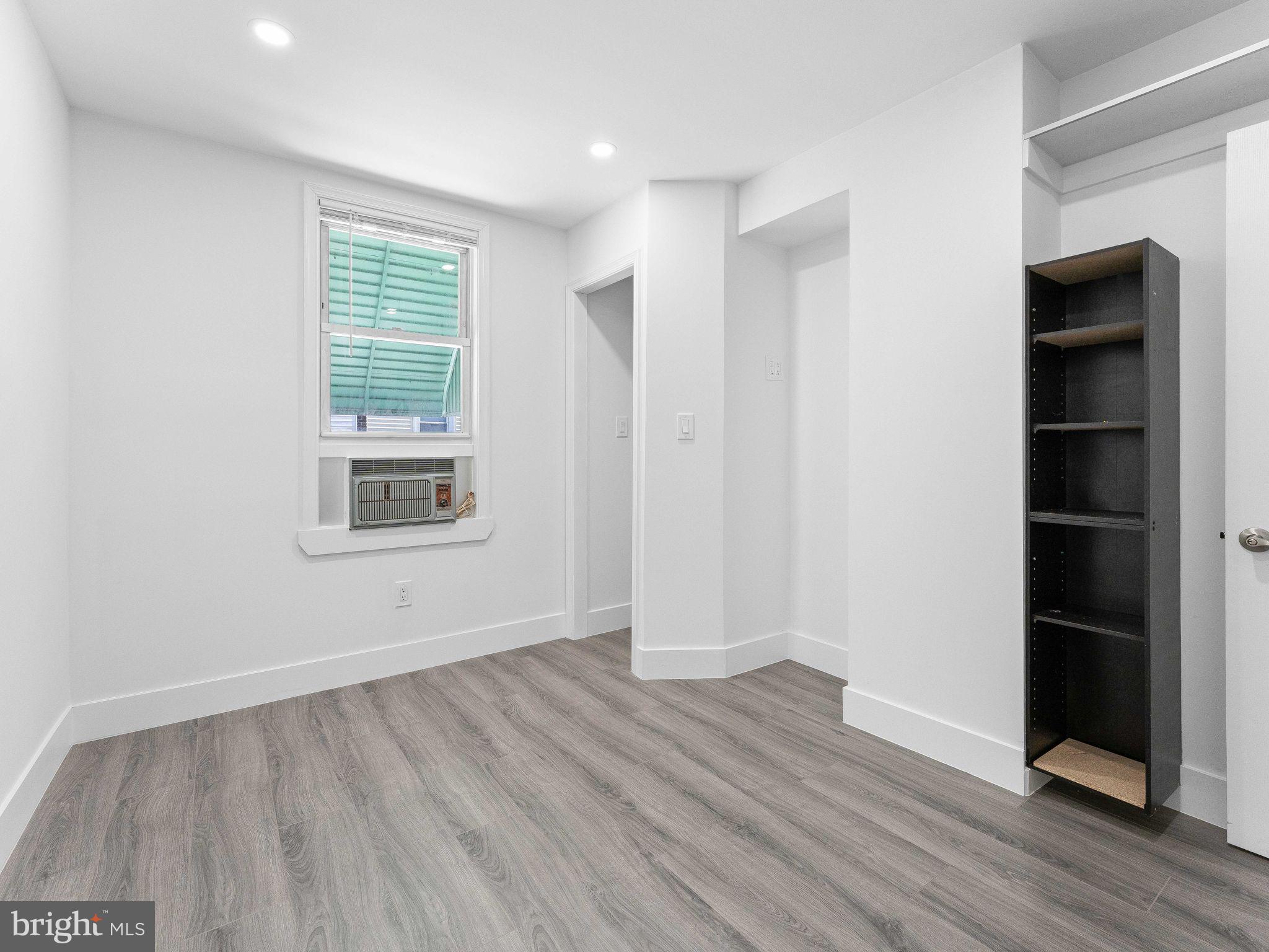 BRIDESBURG - Residential