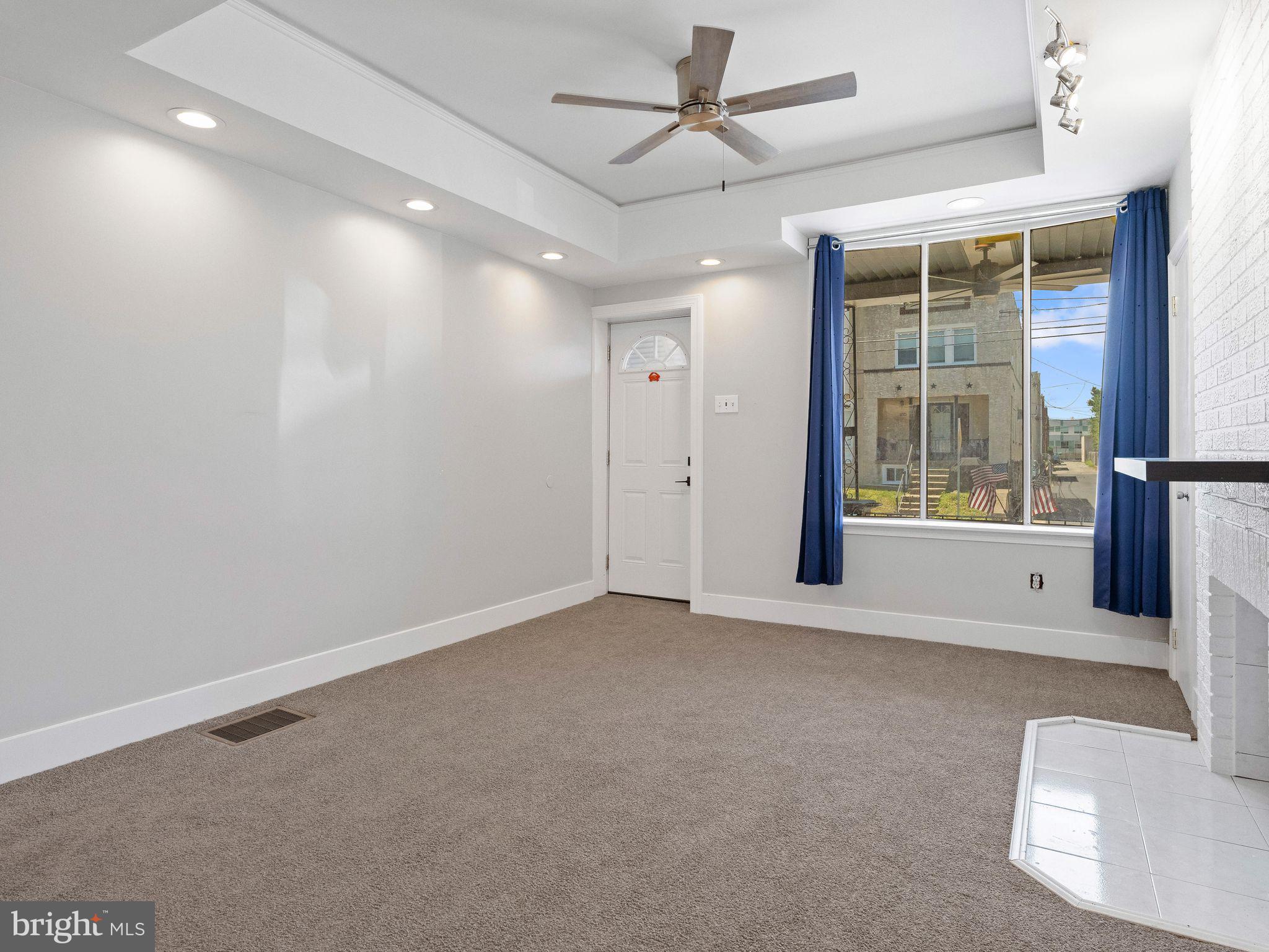 BRIDESBURG - Residential