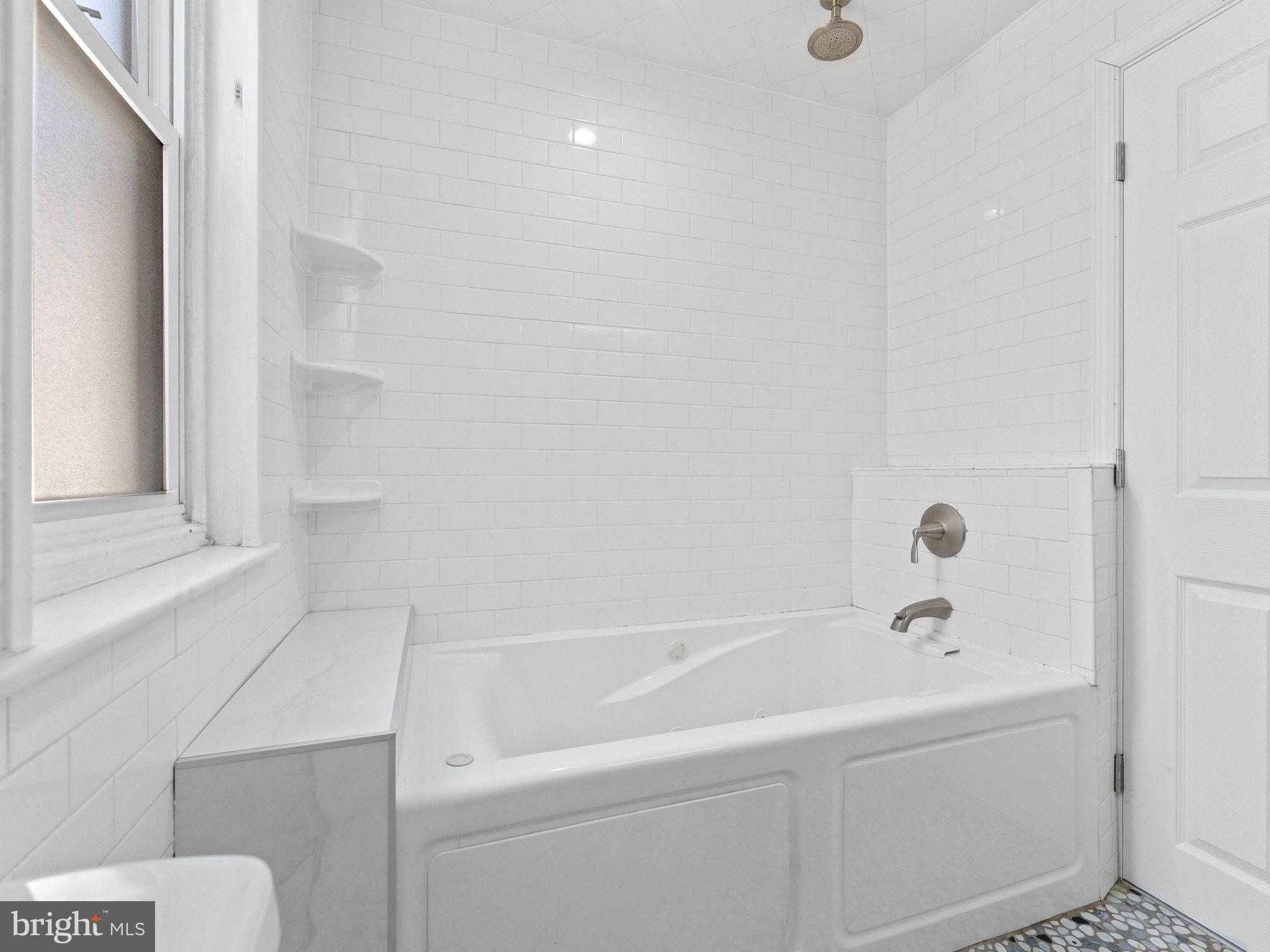 BRIDESBURG - Residential
