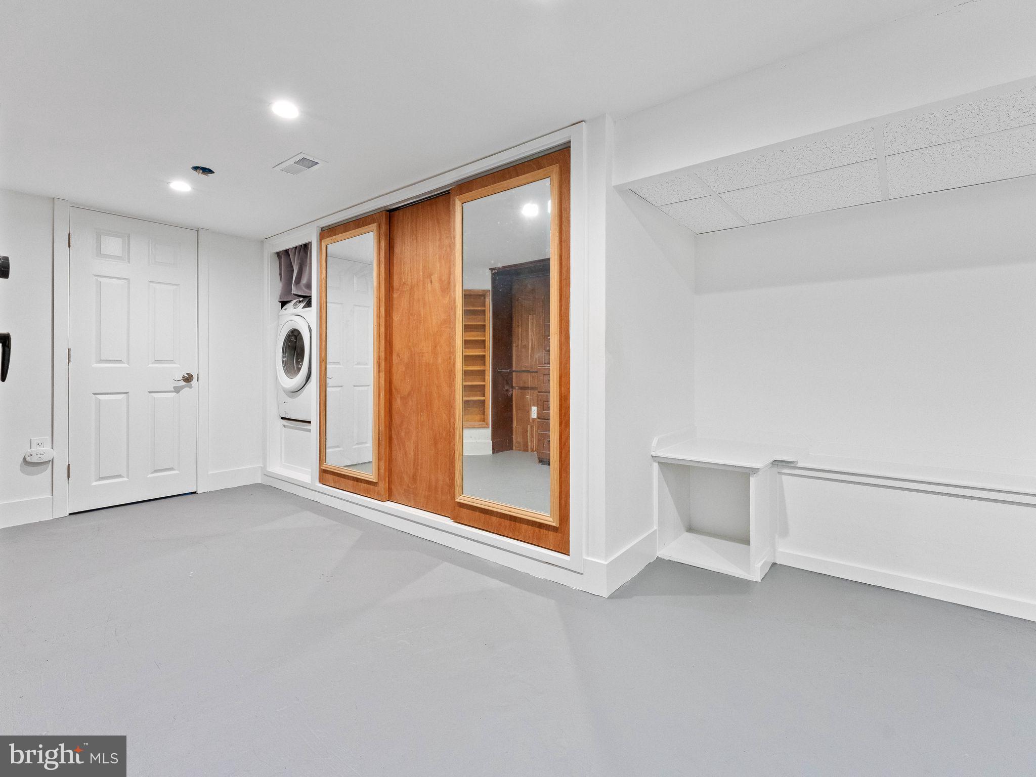 BRIDESBURG - Residential
