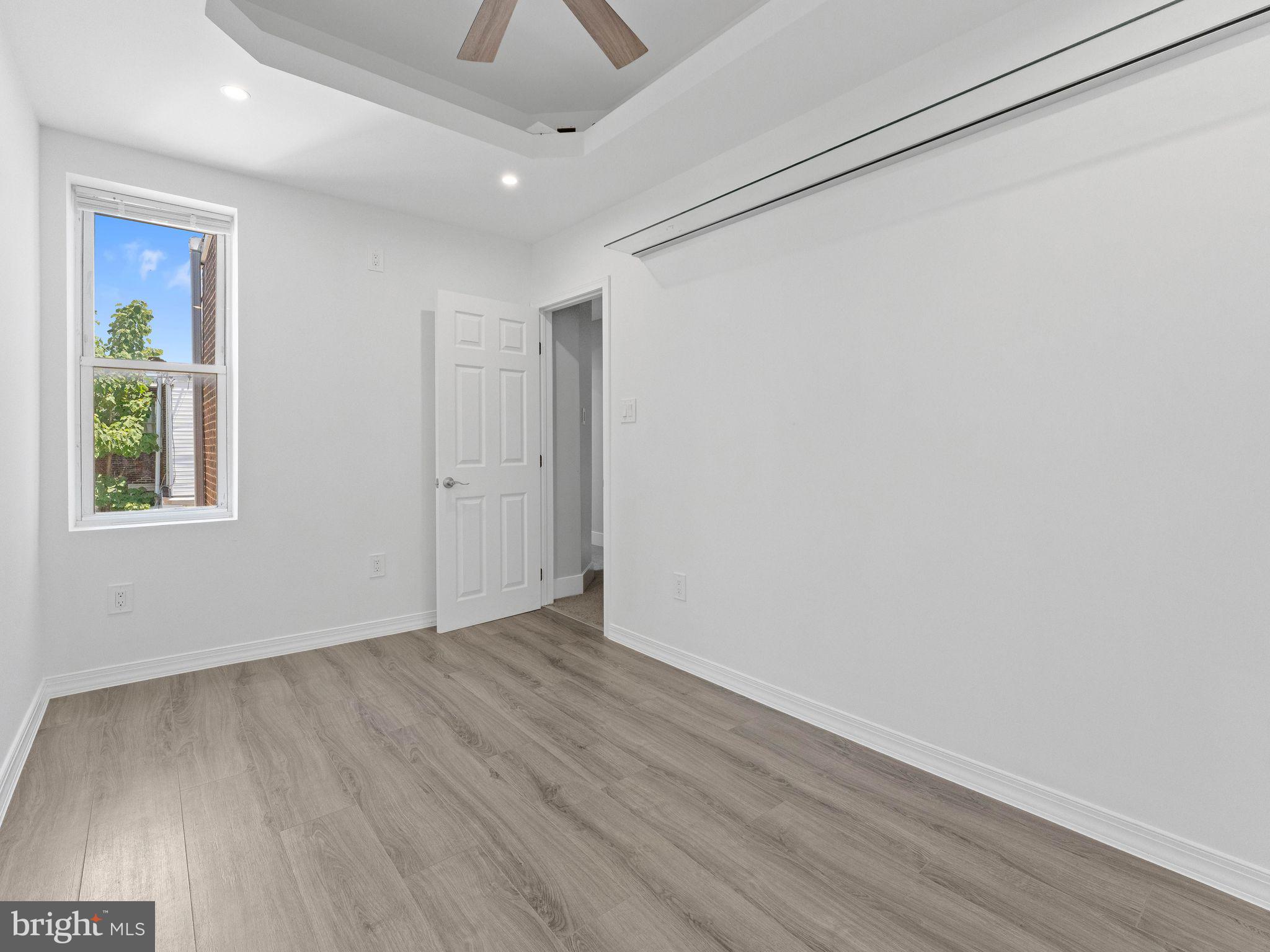 BRIDESBURG - Residential