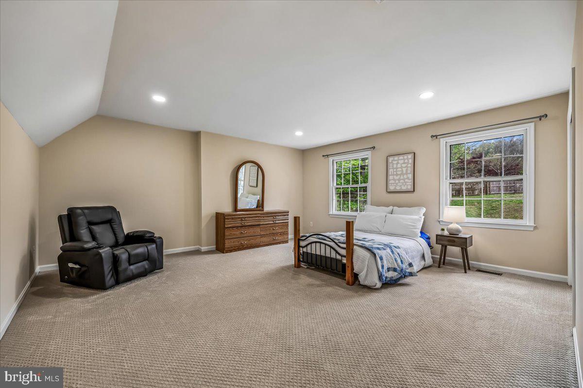 DUFIEF MILL BROOK - Residential