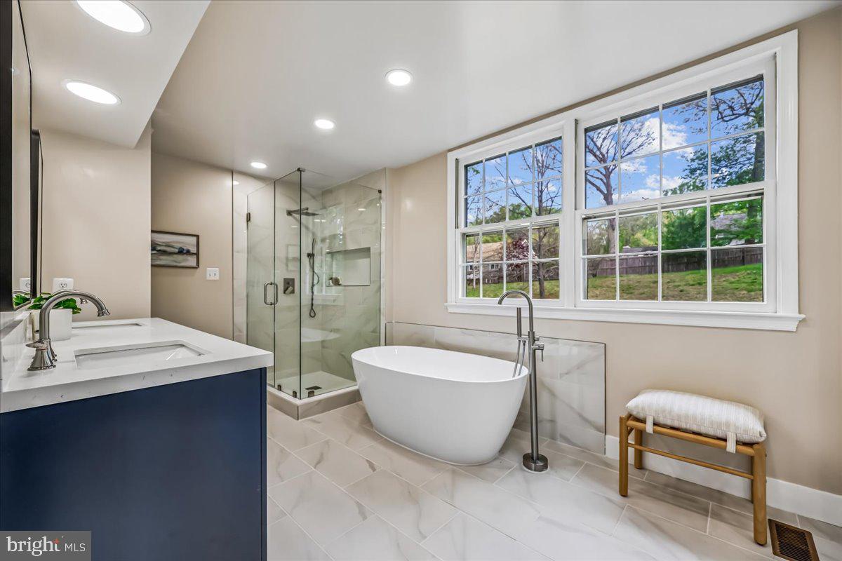 DUFIEF MILL BROOK - Residential