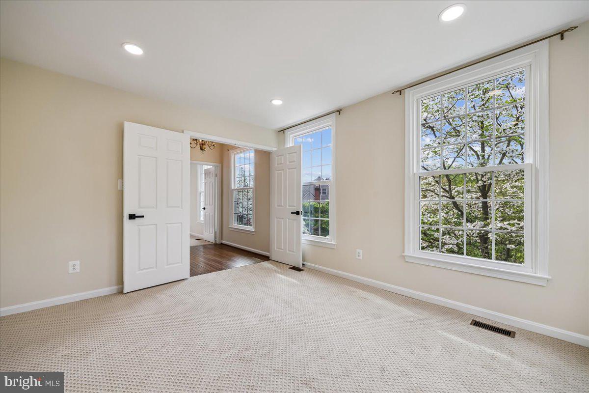 DUFIEF MILL BROOK - Residential