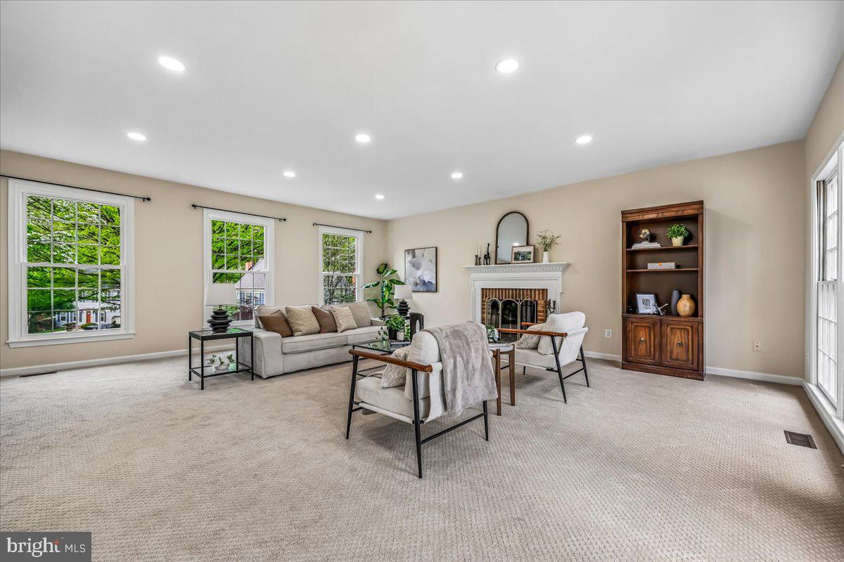 DUFIEF MILL BROOK - Residential