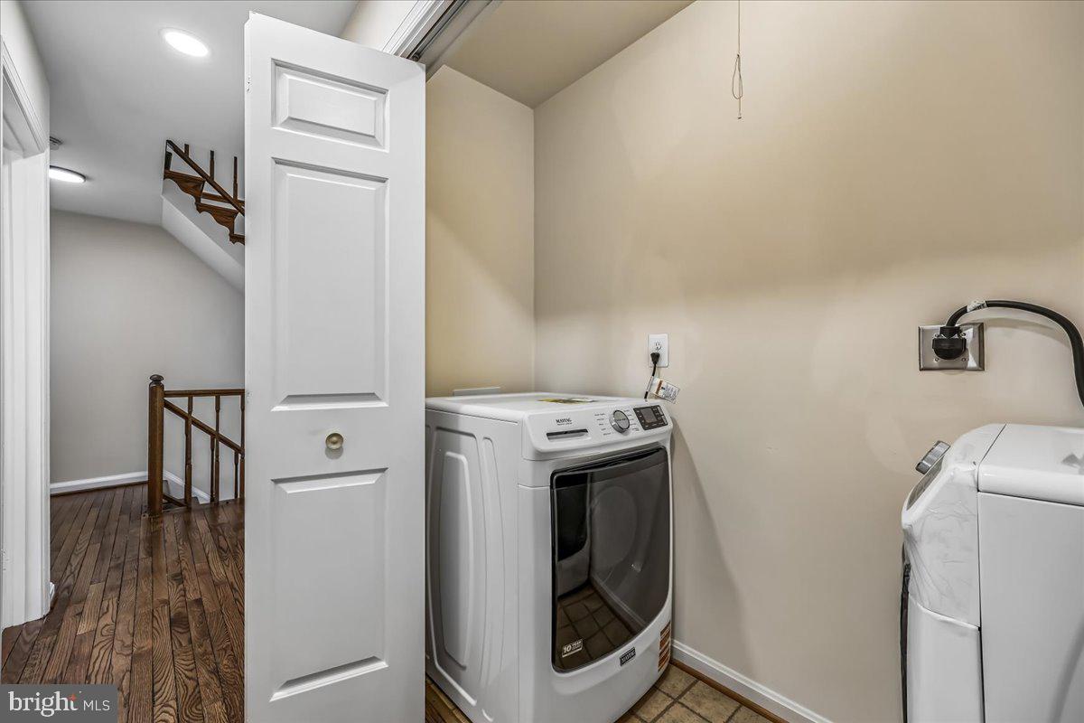 DUFIEF MILL BROOK - Residential