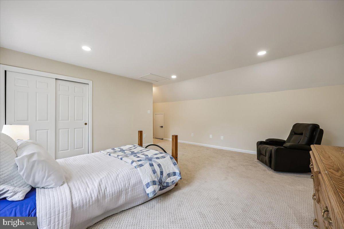 DUFIEF MILL BROOK - Residential