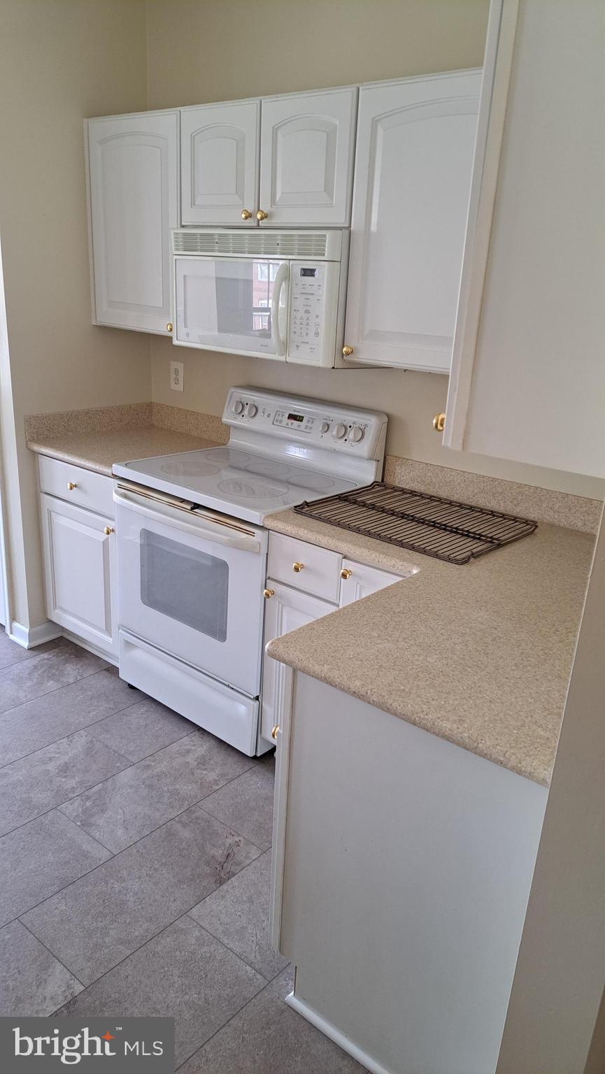 PERRY HALL FARMS GARDEN CONDOS - Residential Lease