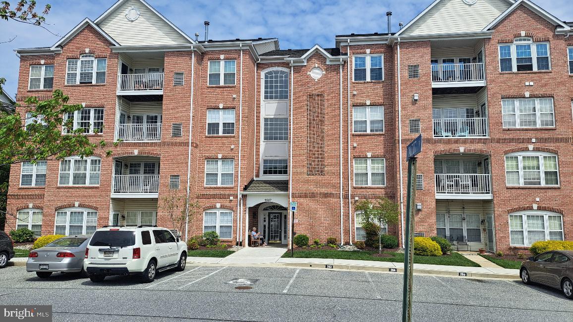 PERRY HALL FARMS GARDEN CONDOS - Residential Lease