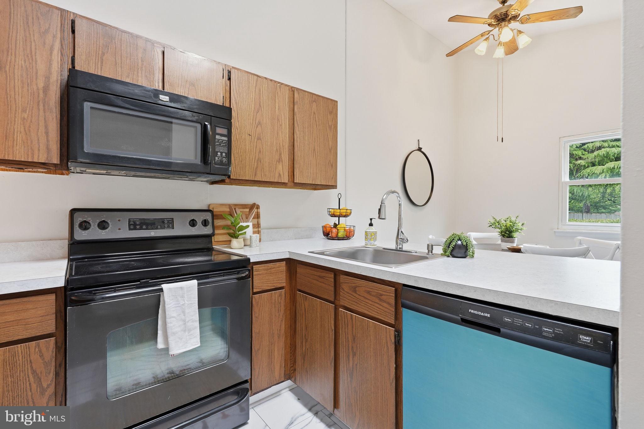 PARKWAY - Residential