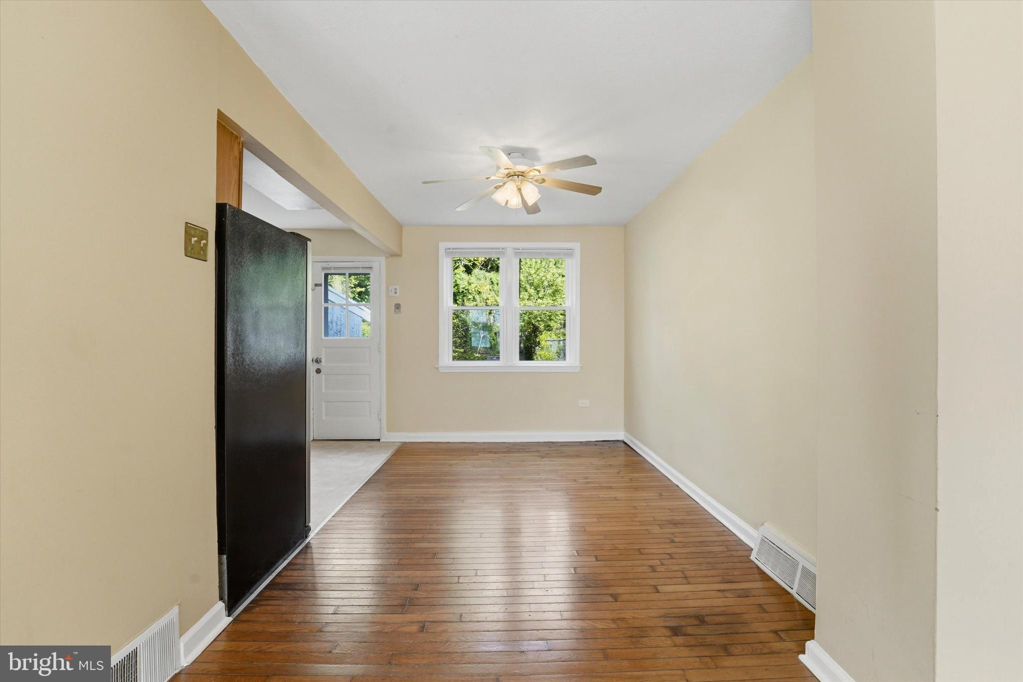 ROXBOROUGH - Residential