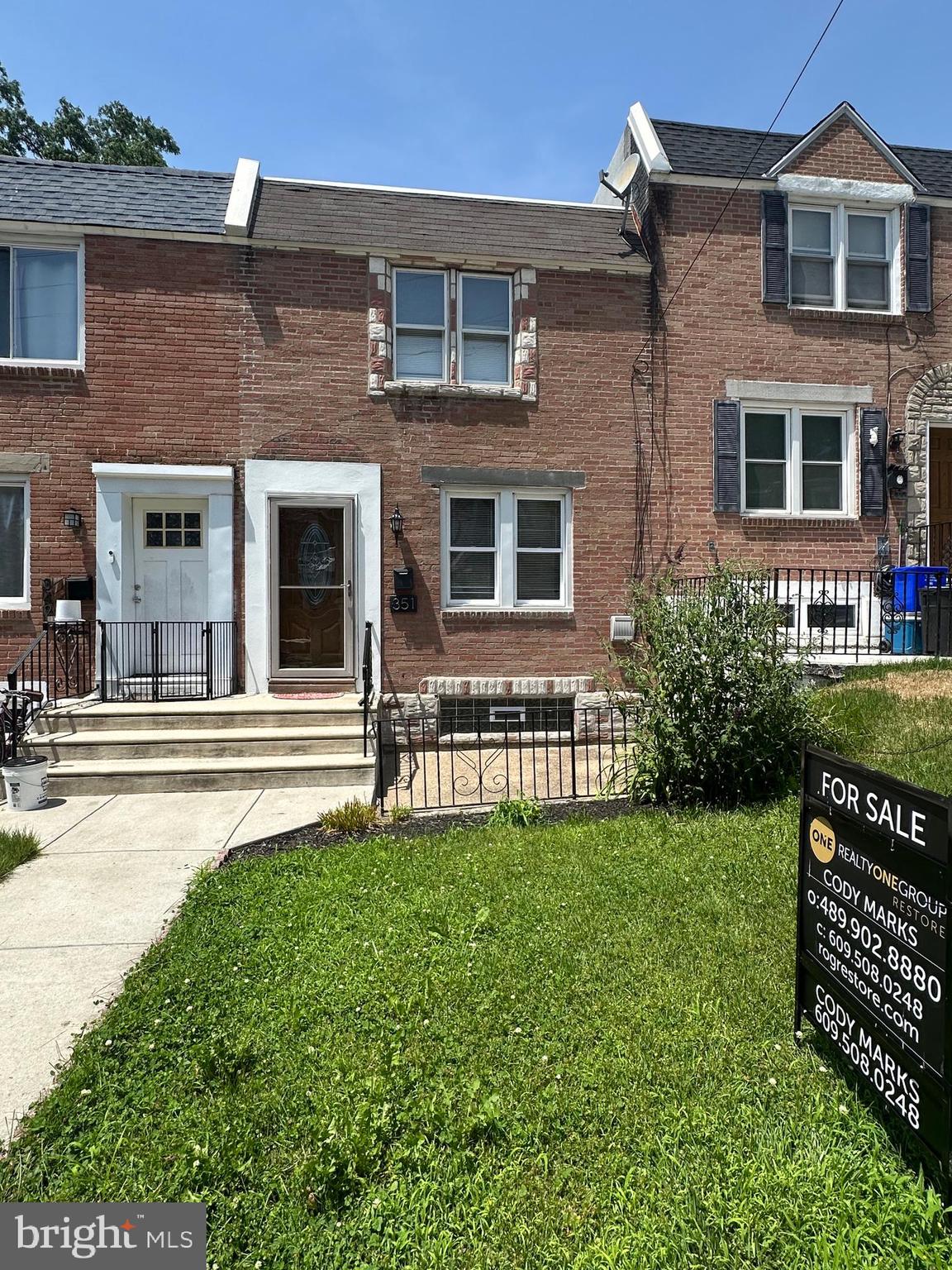 ROXBOROUGH - Residential