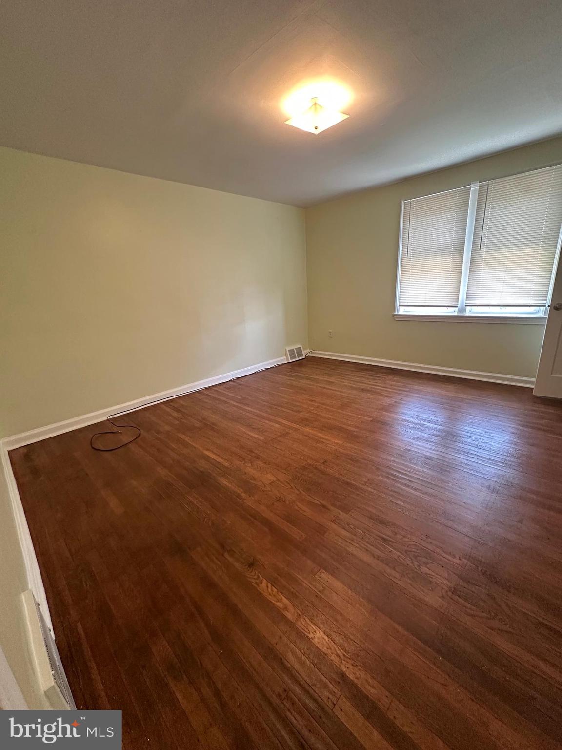 ROXBOROUGH - Residential