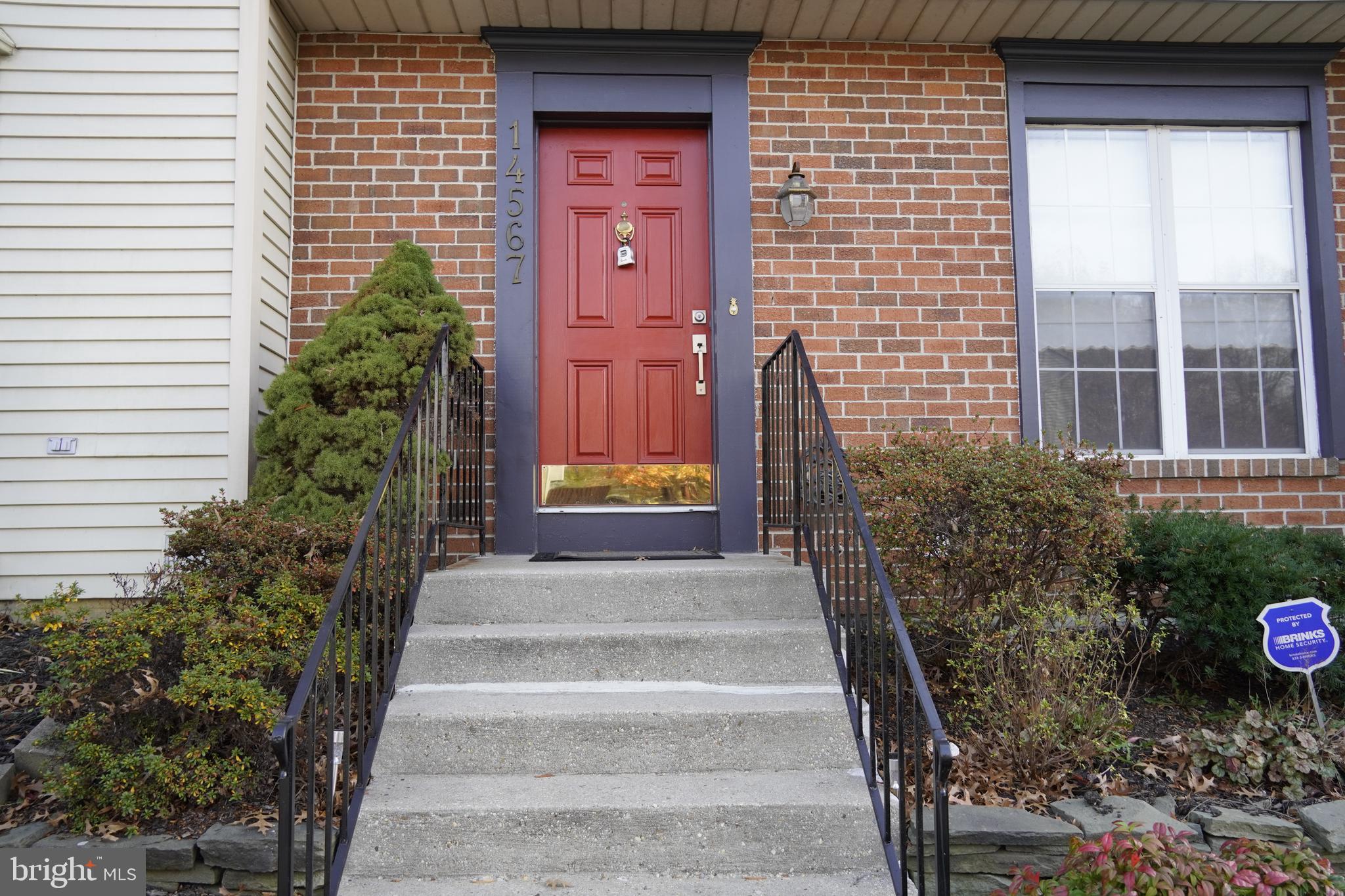 PRINCETON SQUARE - Residential Lease