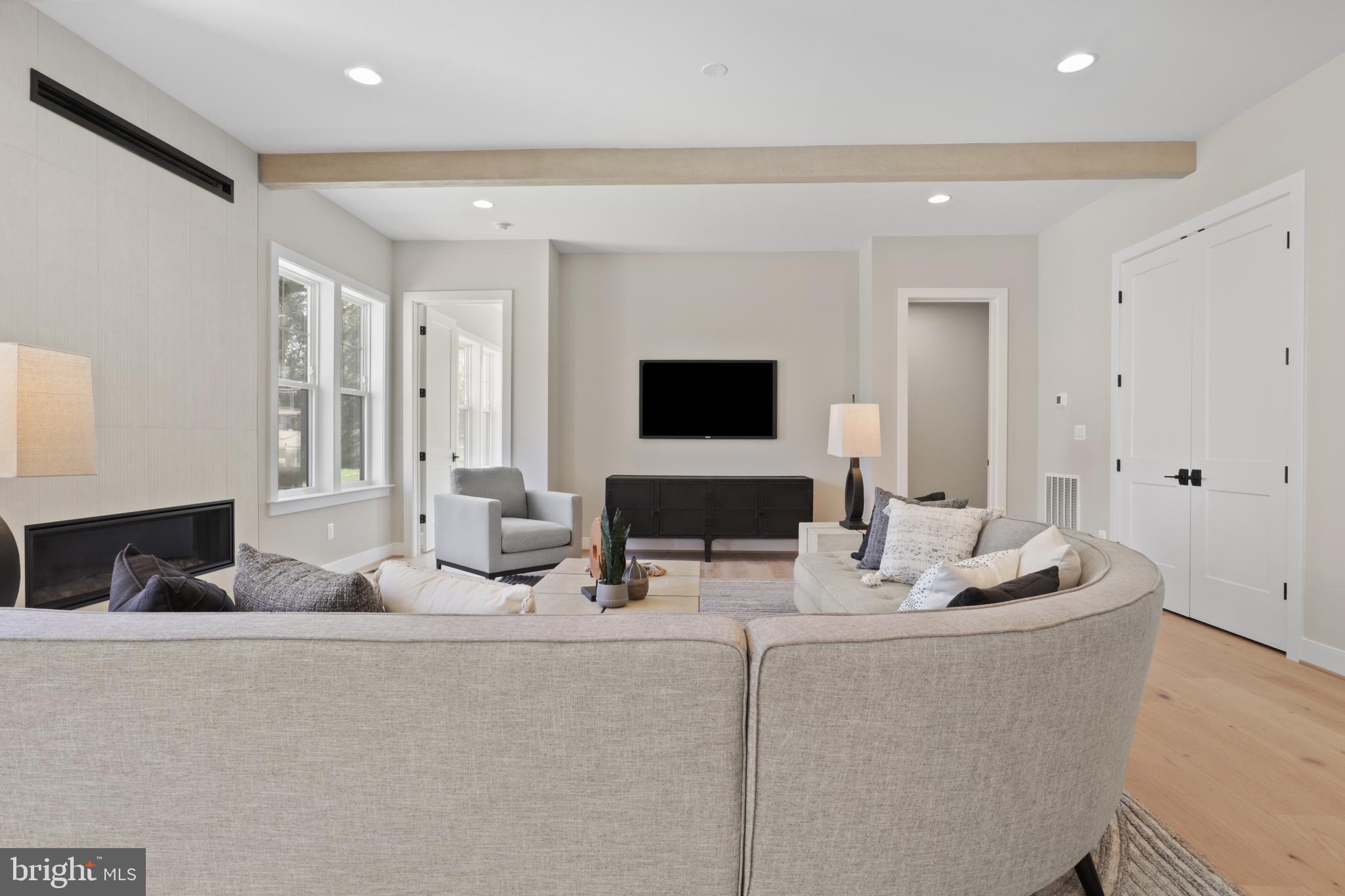 FOXVALE - Residential