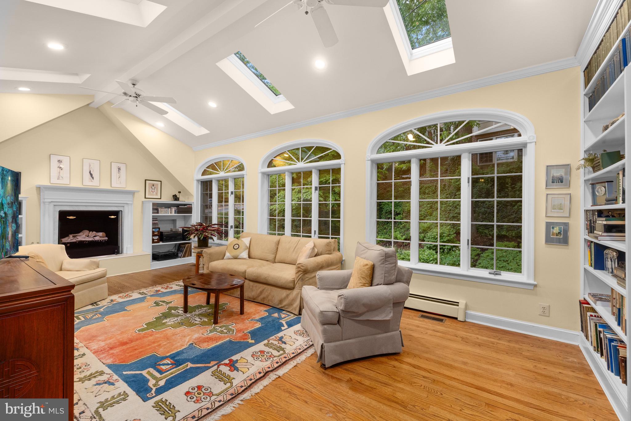 NORTH CLEVELAND PARK - Residential