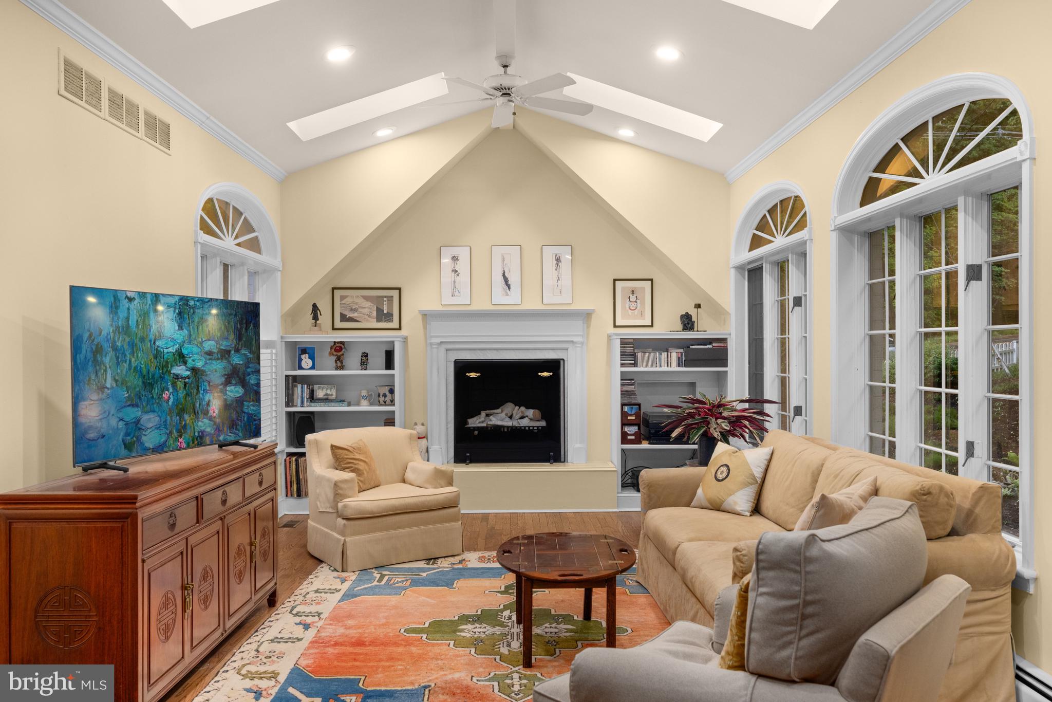 NORTH CLEVELAND PARK - Residential