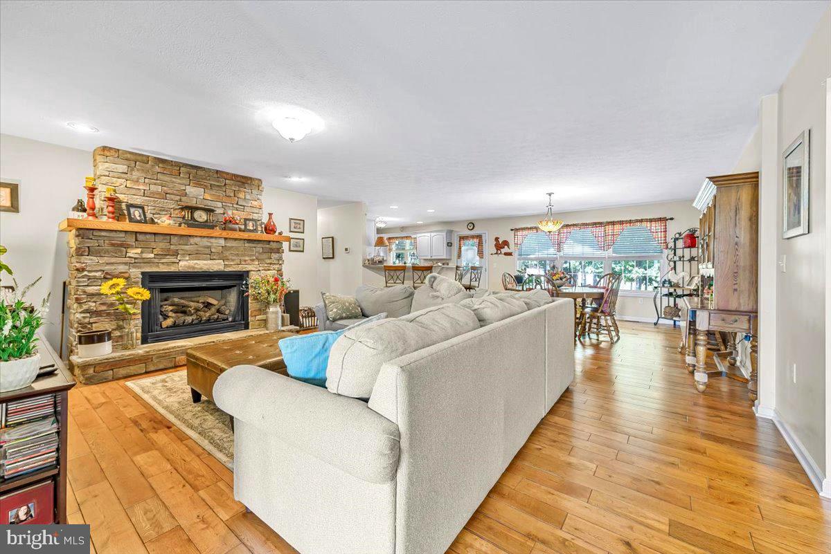 RAWLINGS HEIGHTS - Residential