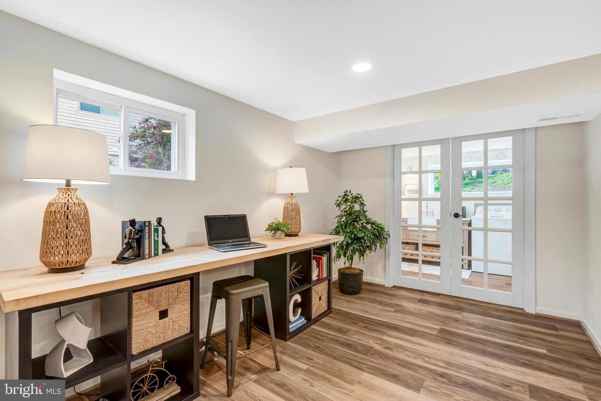 KINGS PARK WEST - Residential