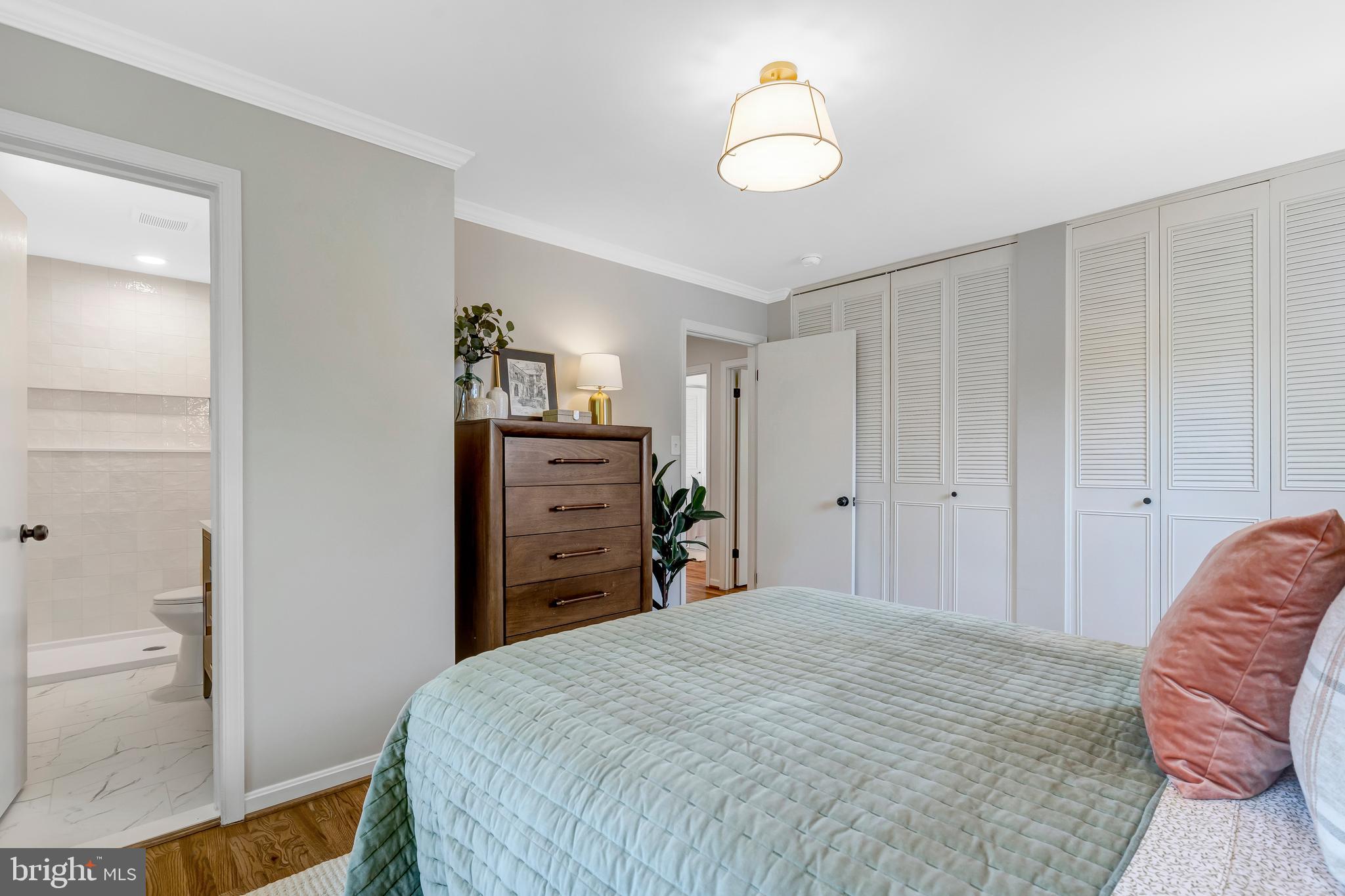 KINGS PARK WEST - Residential