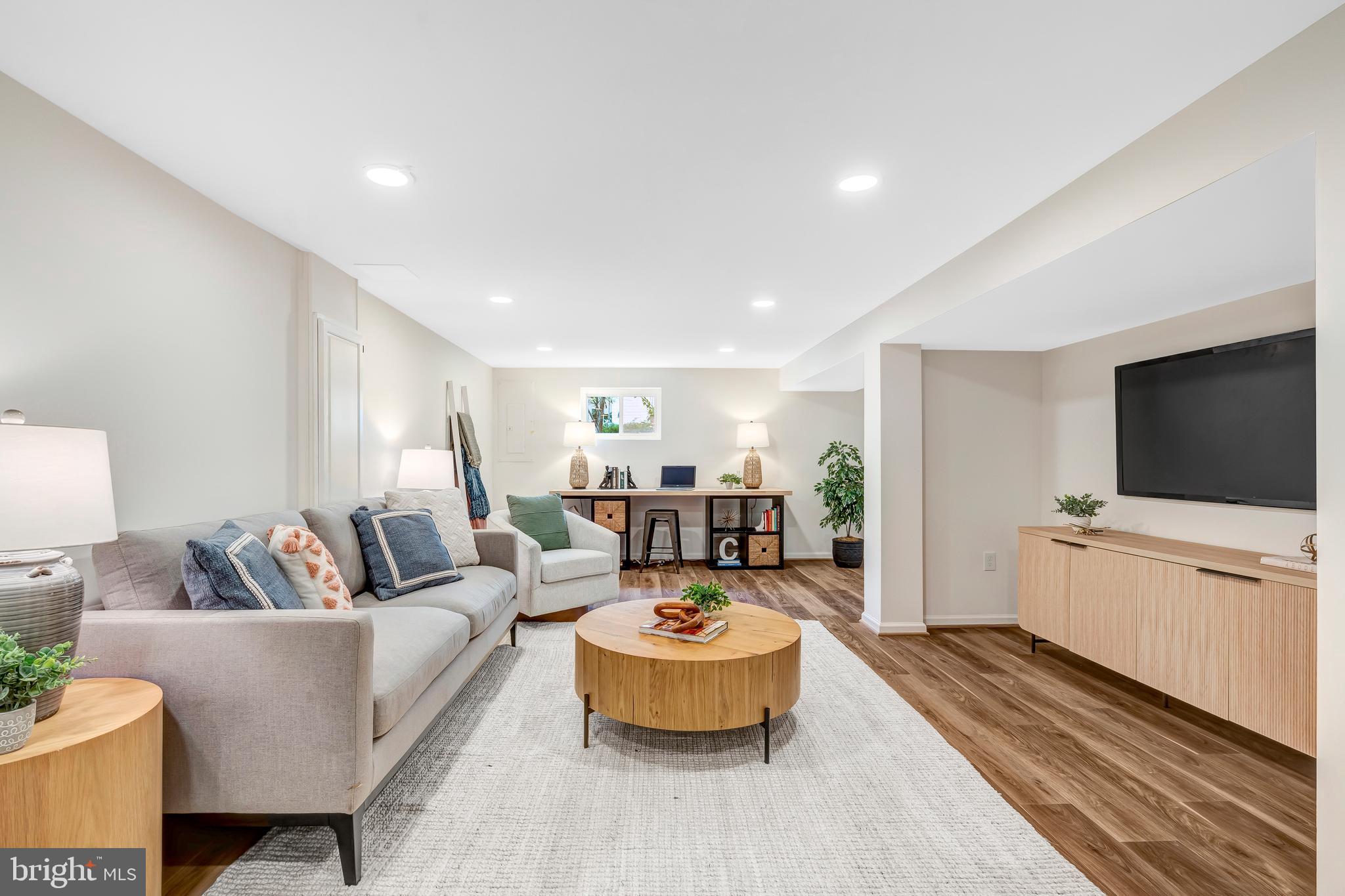 KINGS PARK WEST - Residential