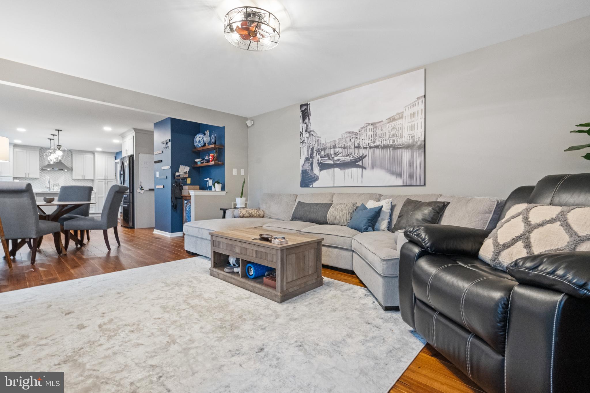 AUTUMN GLEN AT FOUR SEASONS - Residential