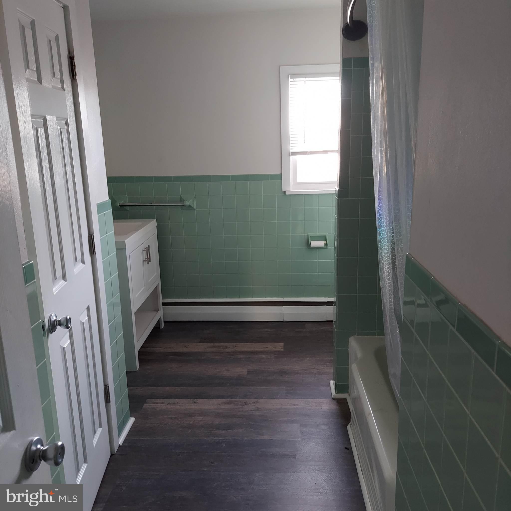 KING STREET AREA - Residential Lease
