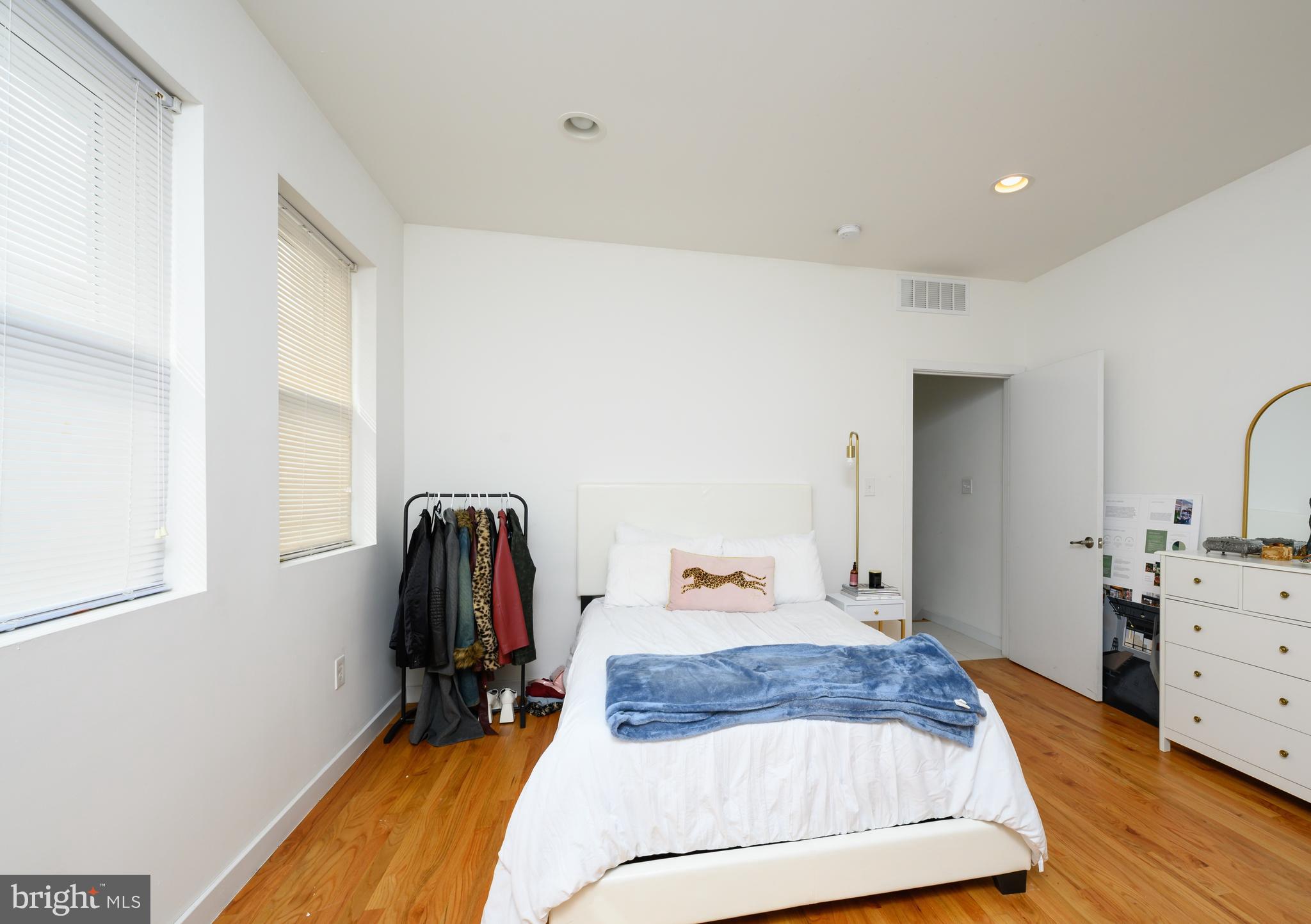 PHILADELPHIA (WEST) - Residential Income