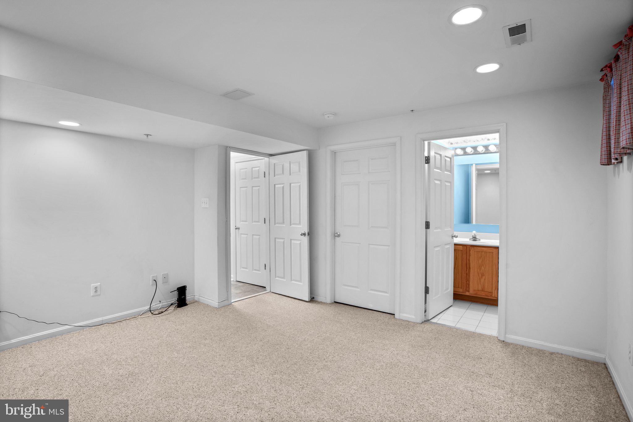 WILLOWOOD - Residential Lease