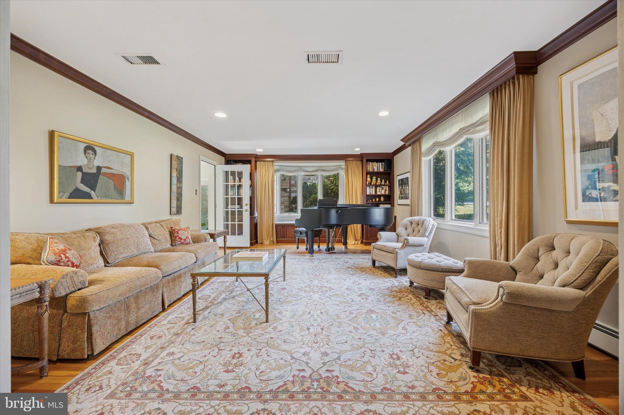 WYNNEWOOD - Residential