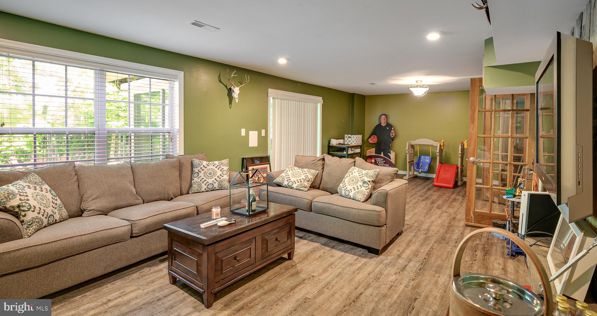 MIDDLE CREEK - Residential